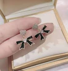 Midnight Elegance: Alloy Crystal Black Bow Shaped Earrings