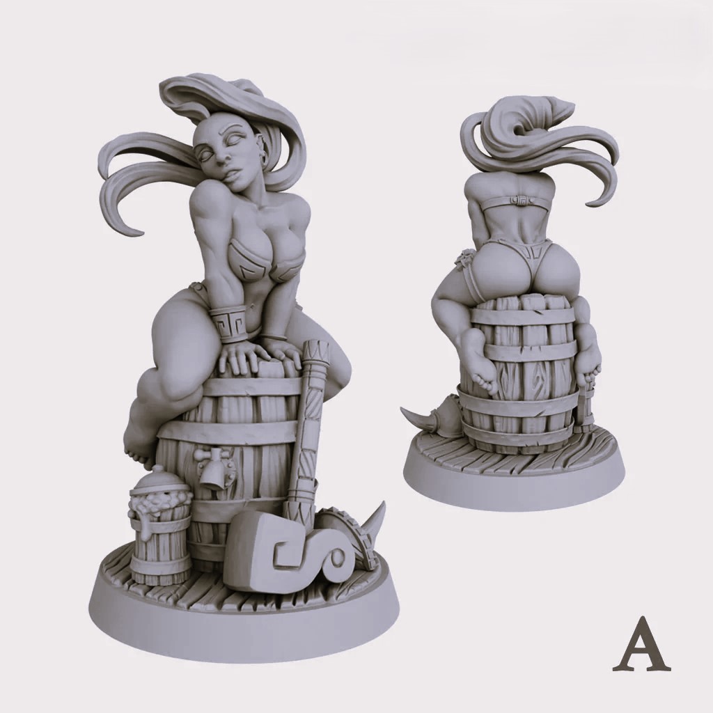 Luna - The Provocative Dwarven Beauty