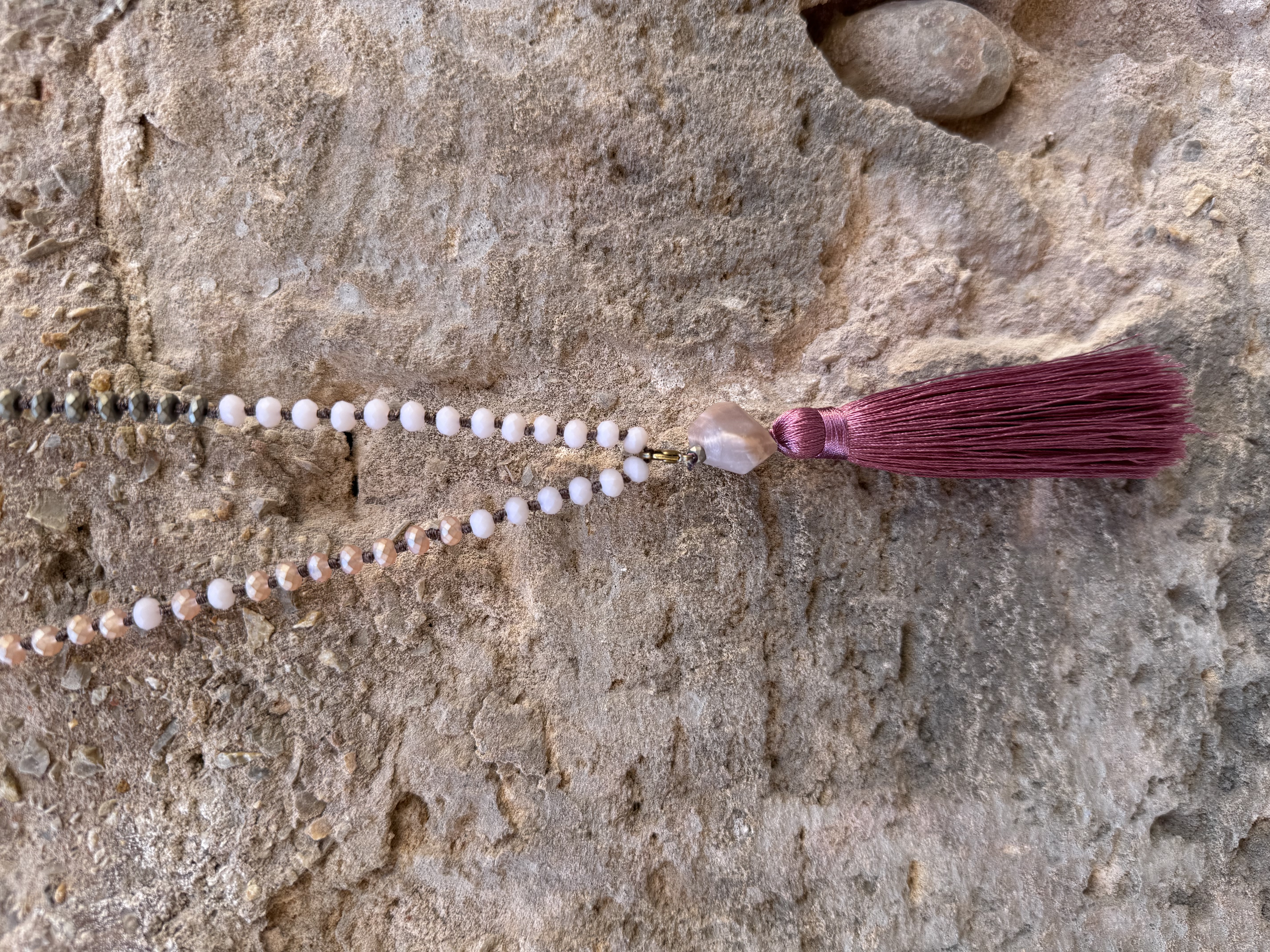 Collar Borla piedra