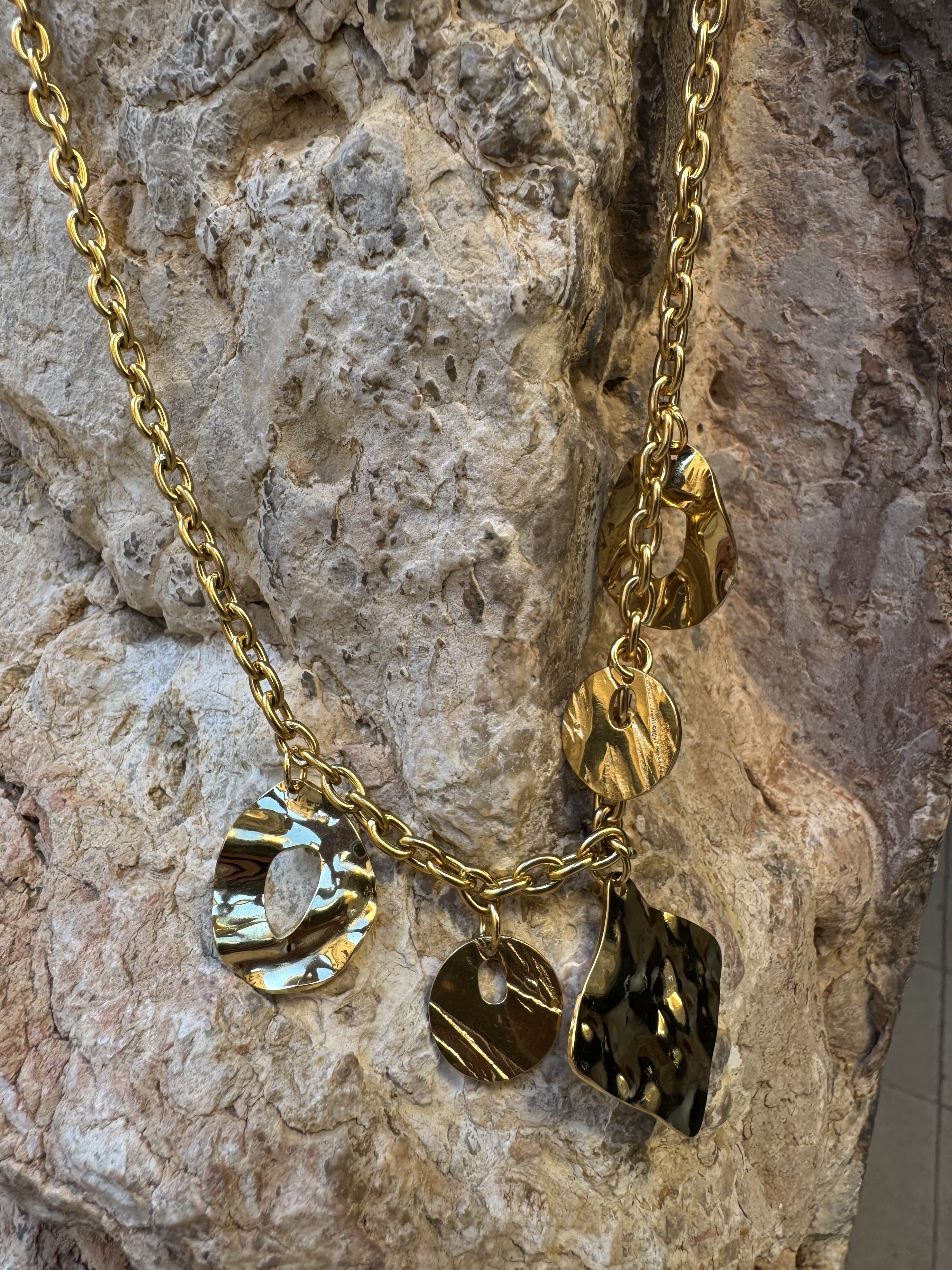Collar dijes