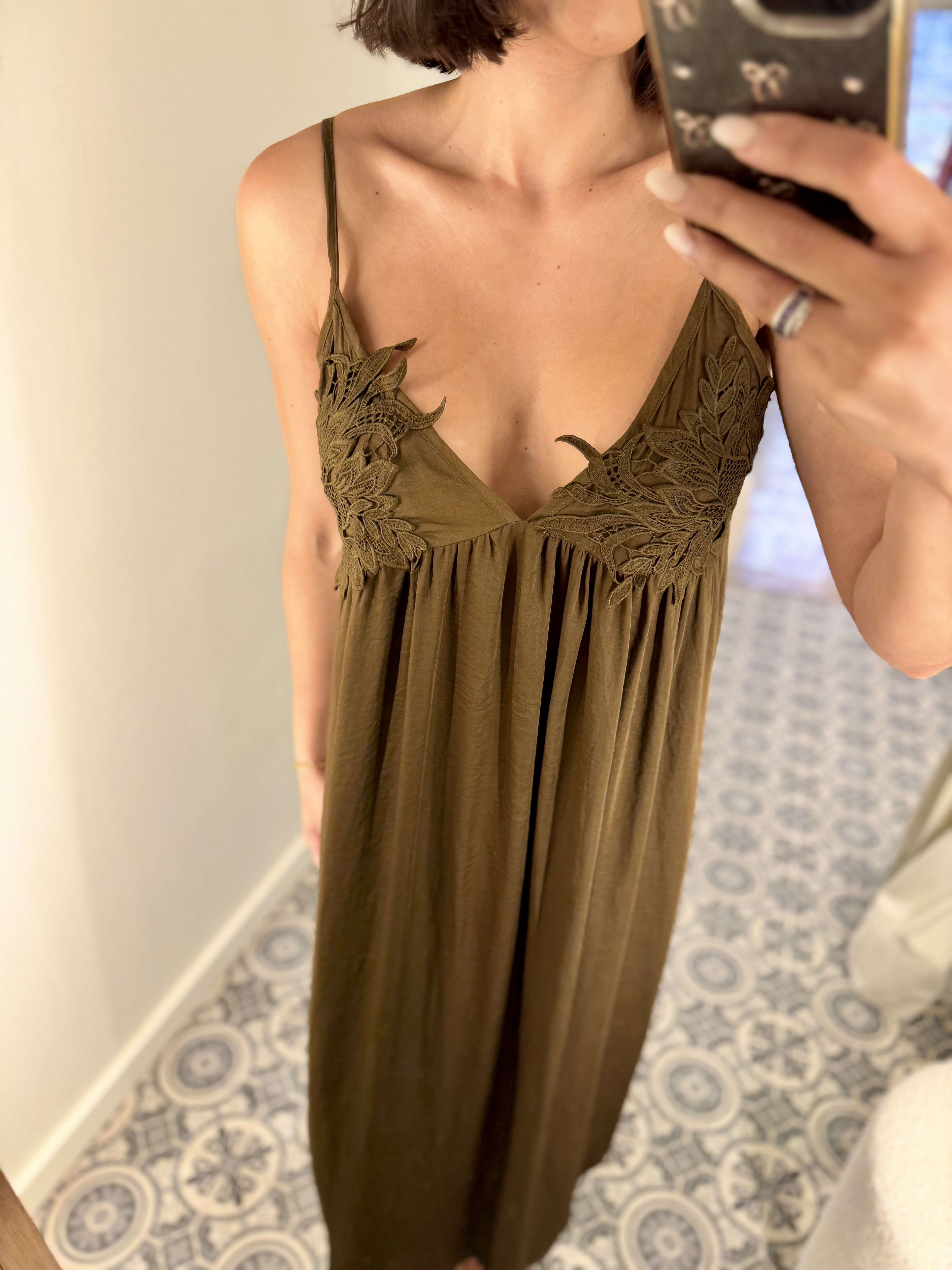Vestido leaves