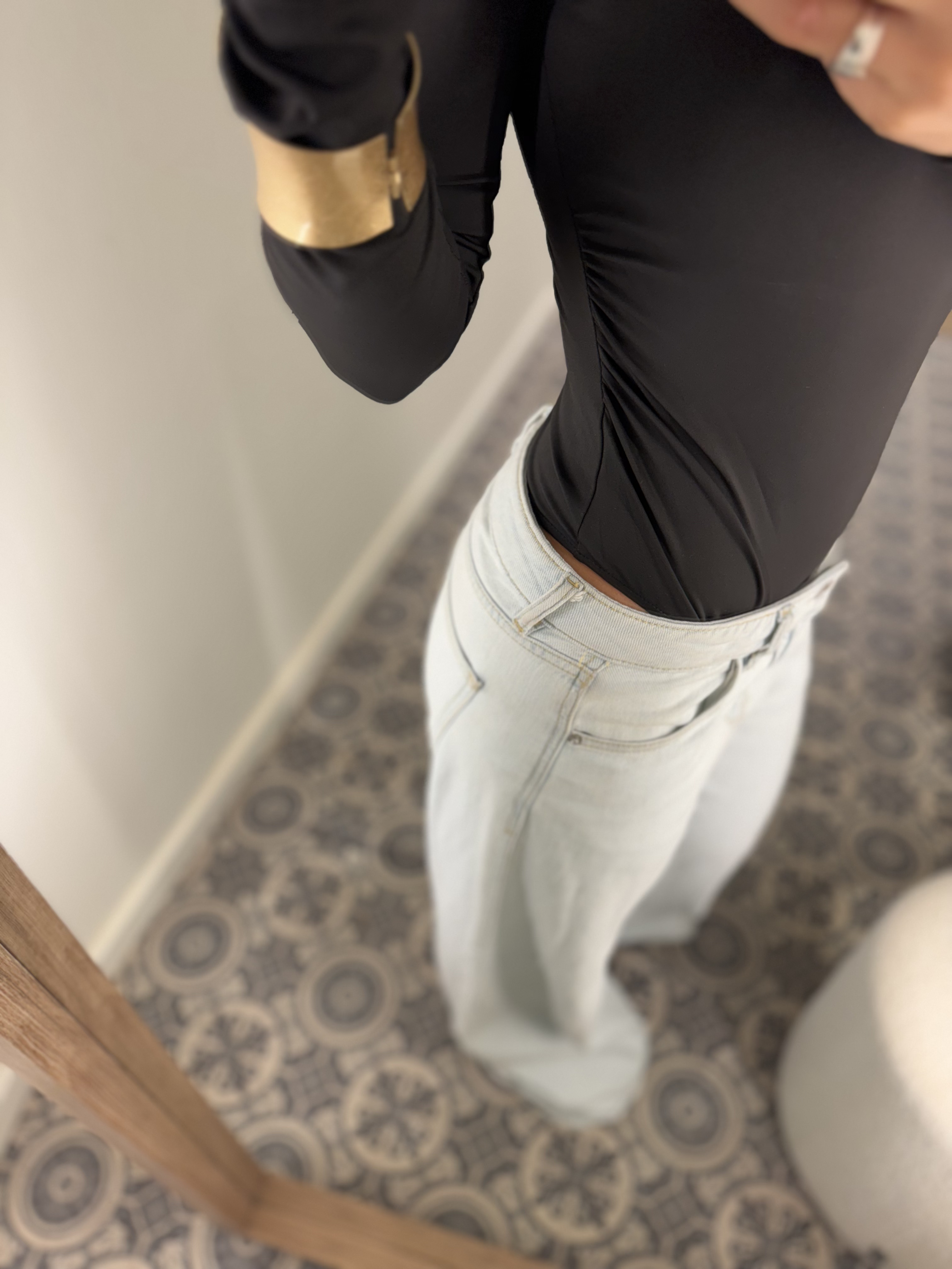 Body negro de manga larga