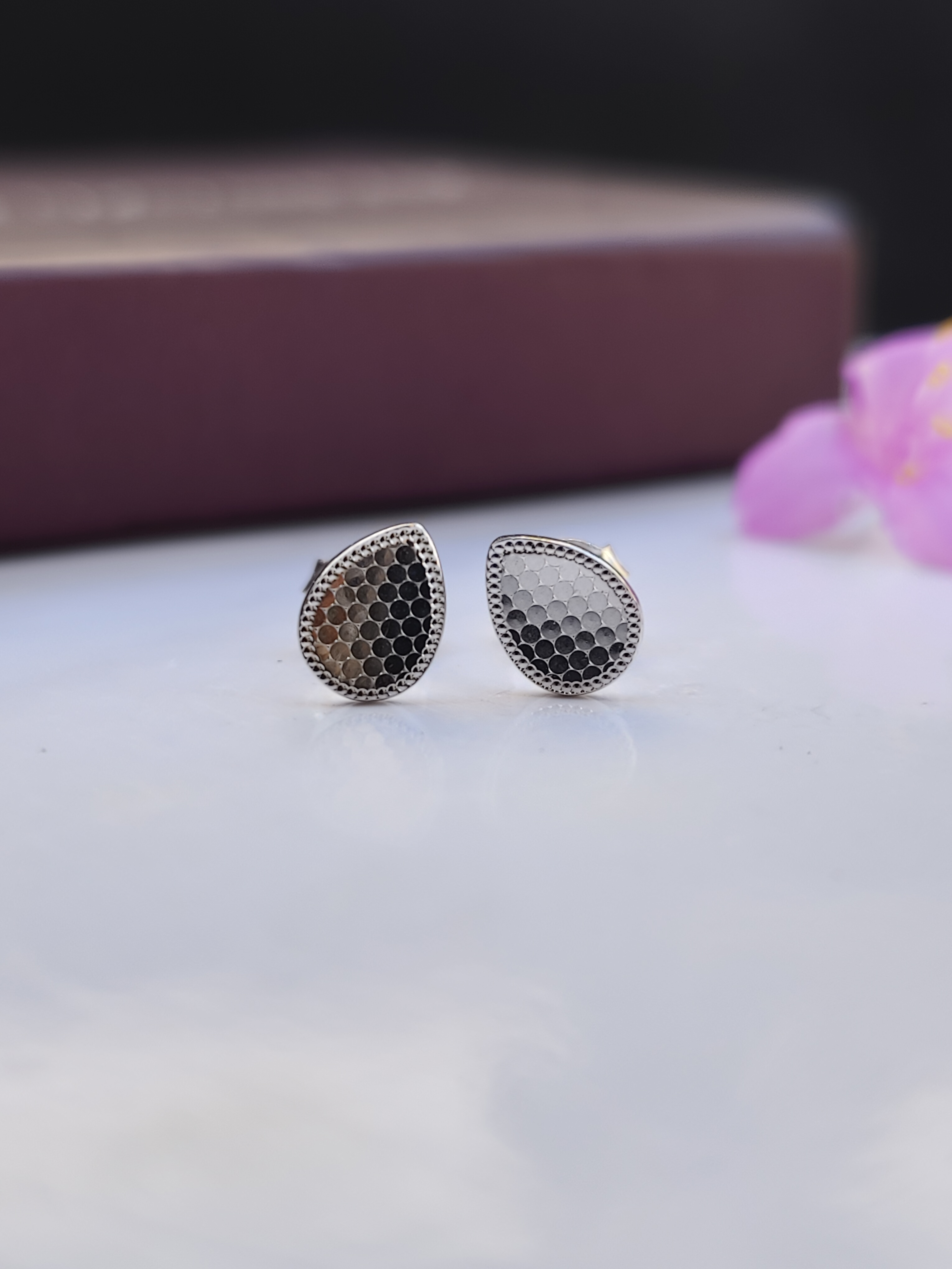 Honeydew Teardrop Studs 🍯✨