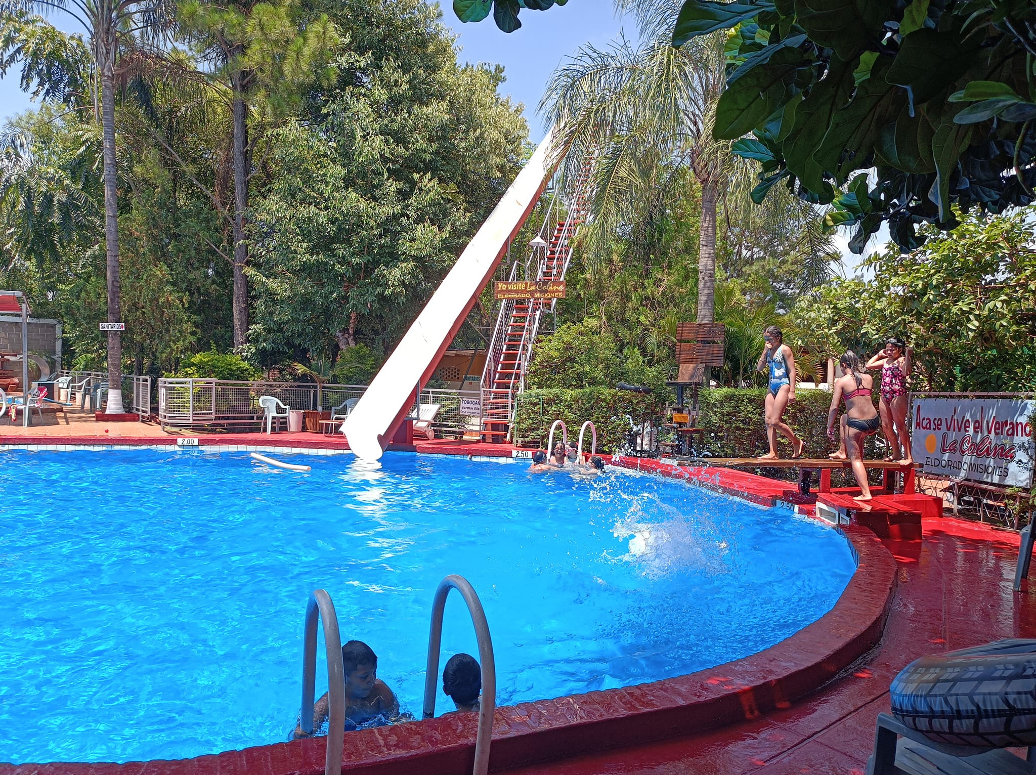 Camping Cabañas La Colina