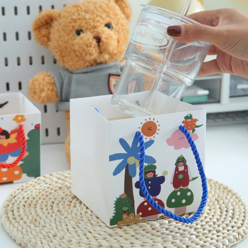 Cartoon simple kids 10 pcs gift paper bag