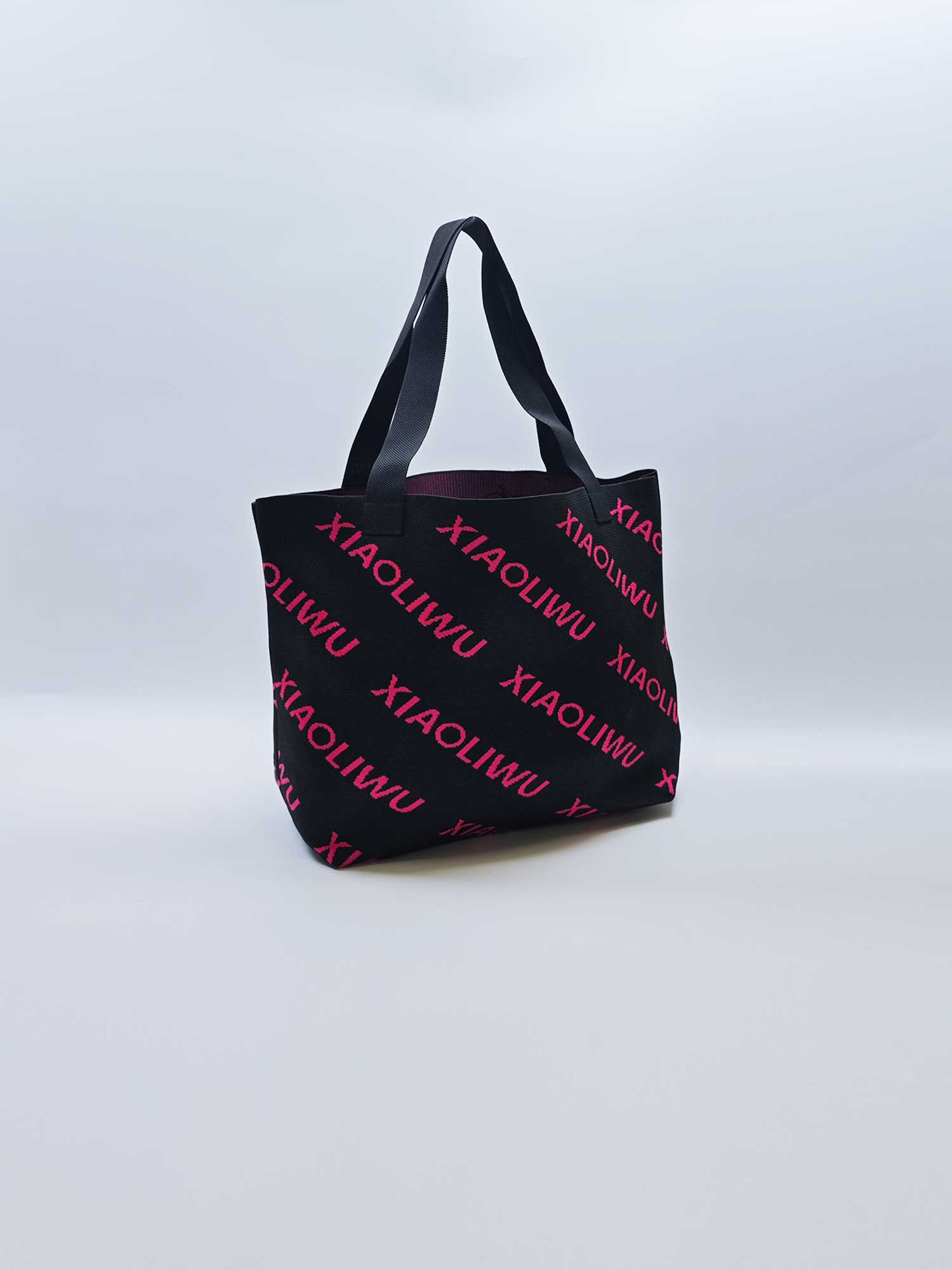 Simple  knitted tote bag