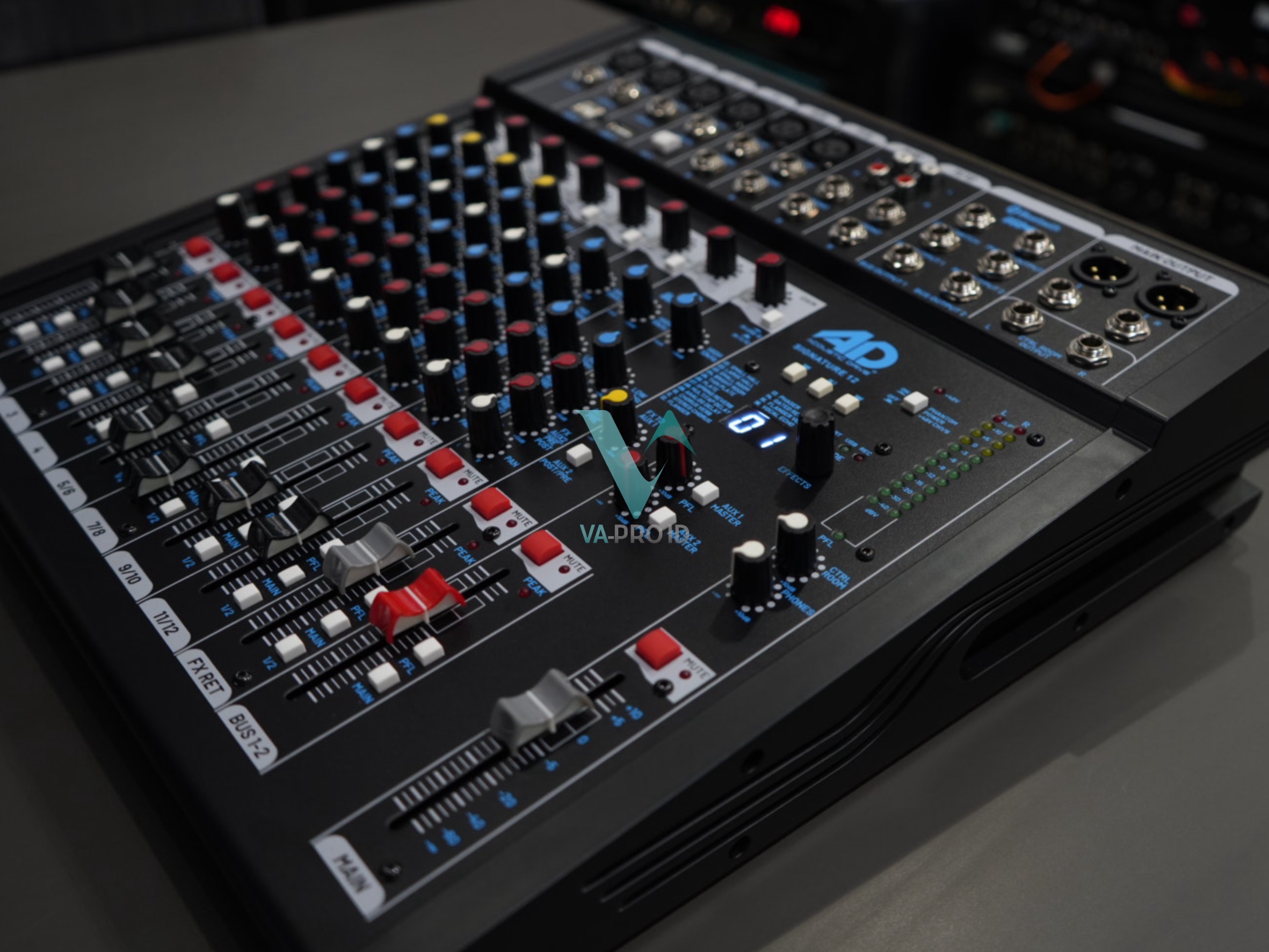 Mixer audio AD signature series