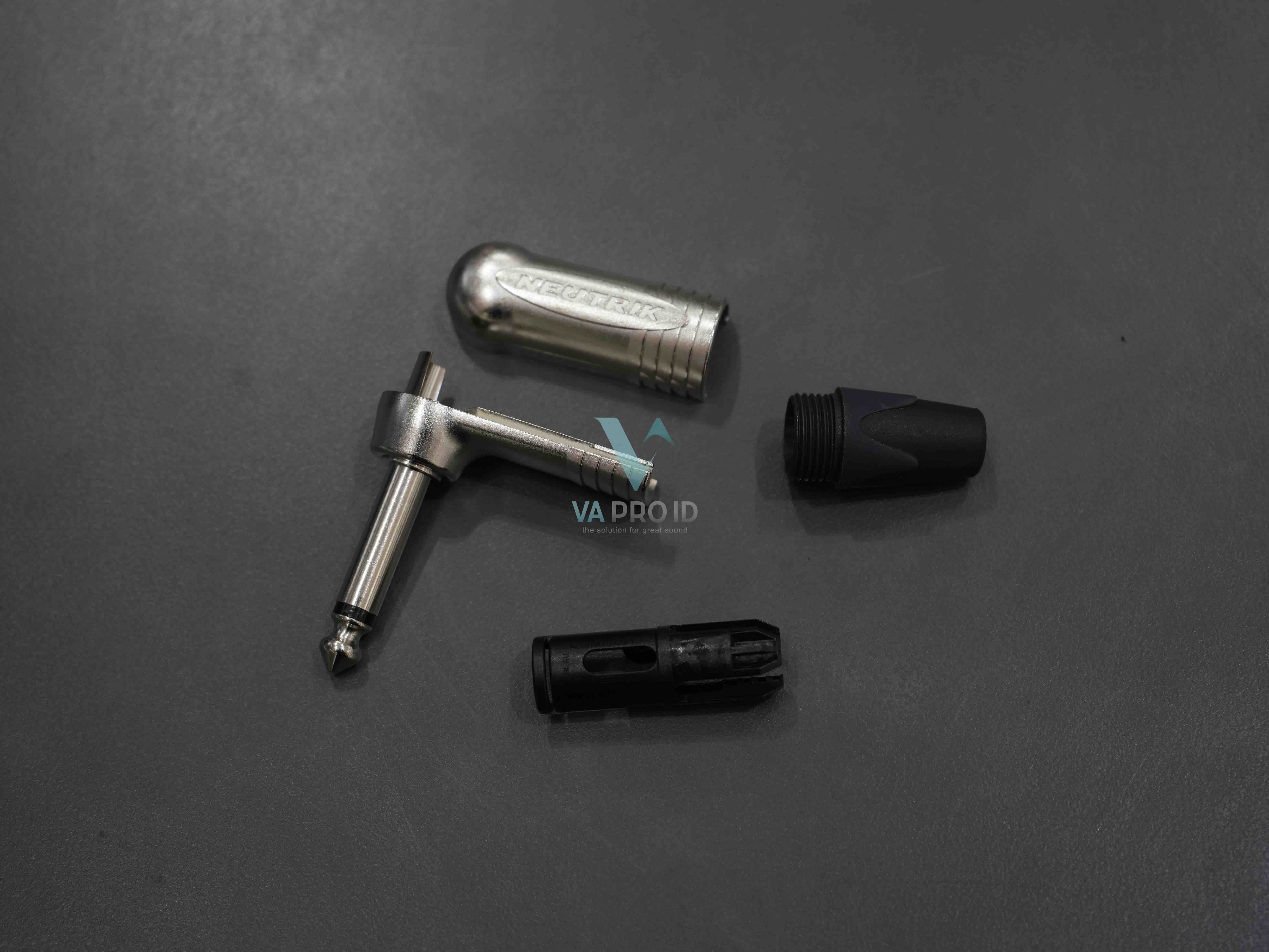 Konektor TS Neutrik np2rx