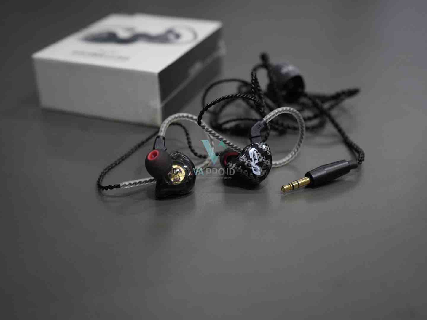 Iem monitor earphone cvj