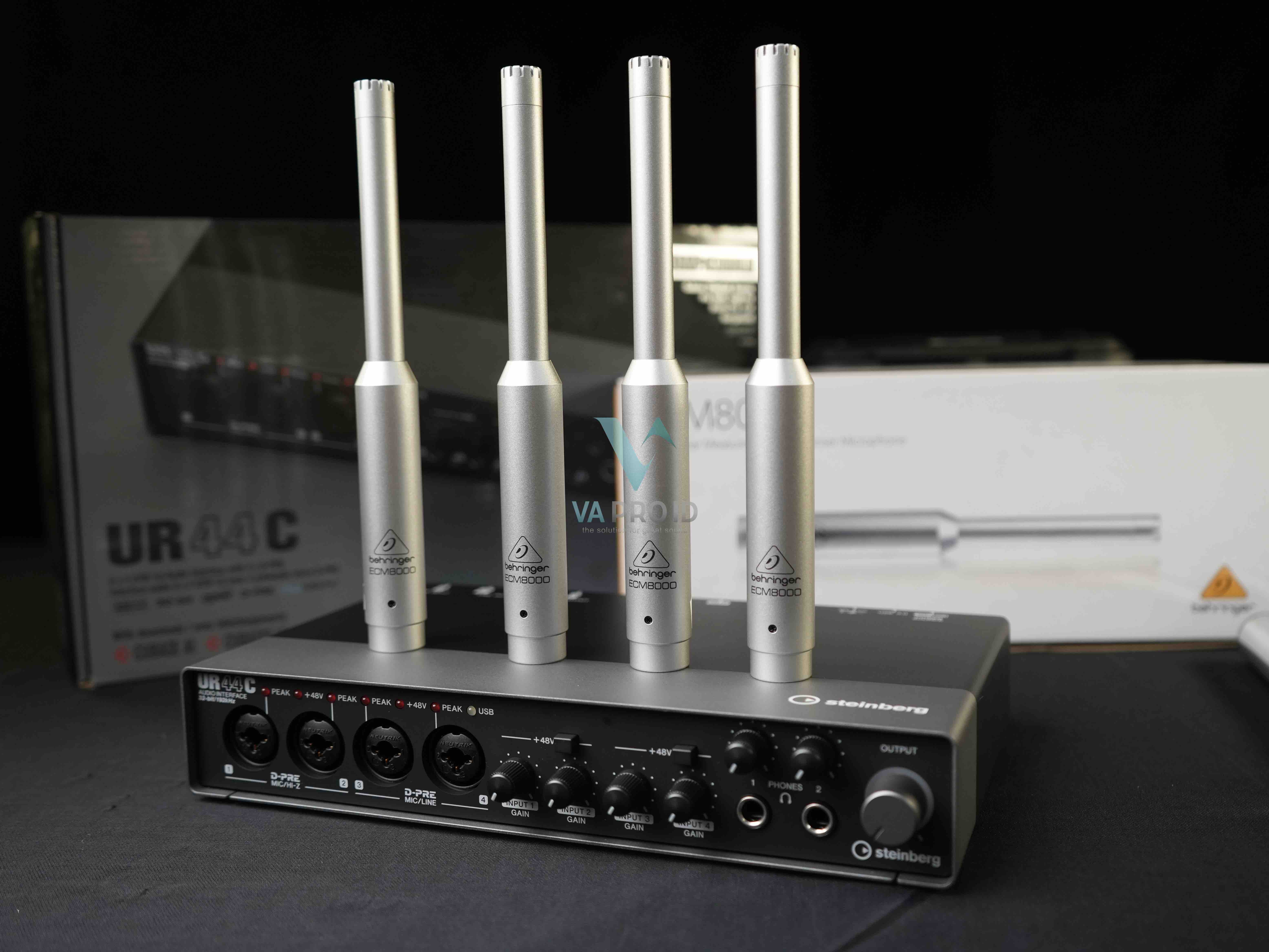 RTA Measurement Steinberg ur44c mic Behringer ecm8000