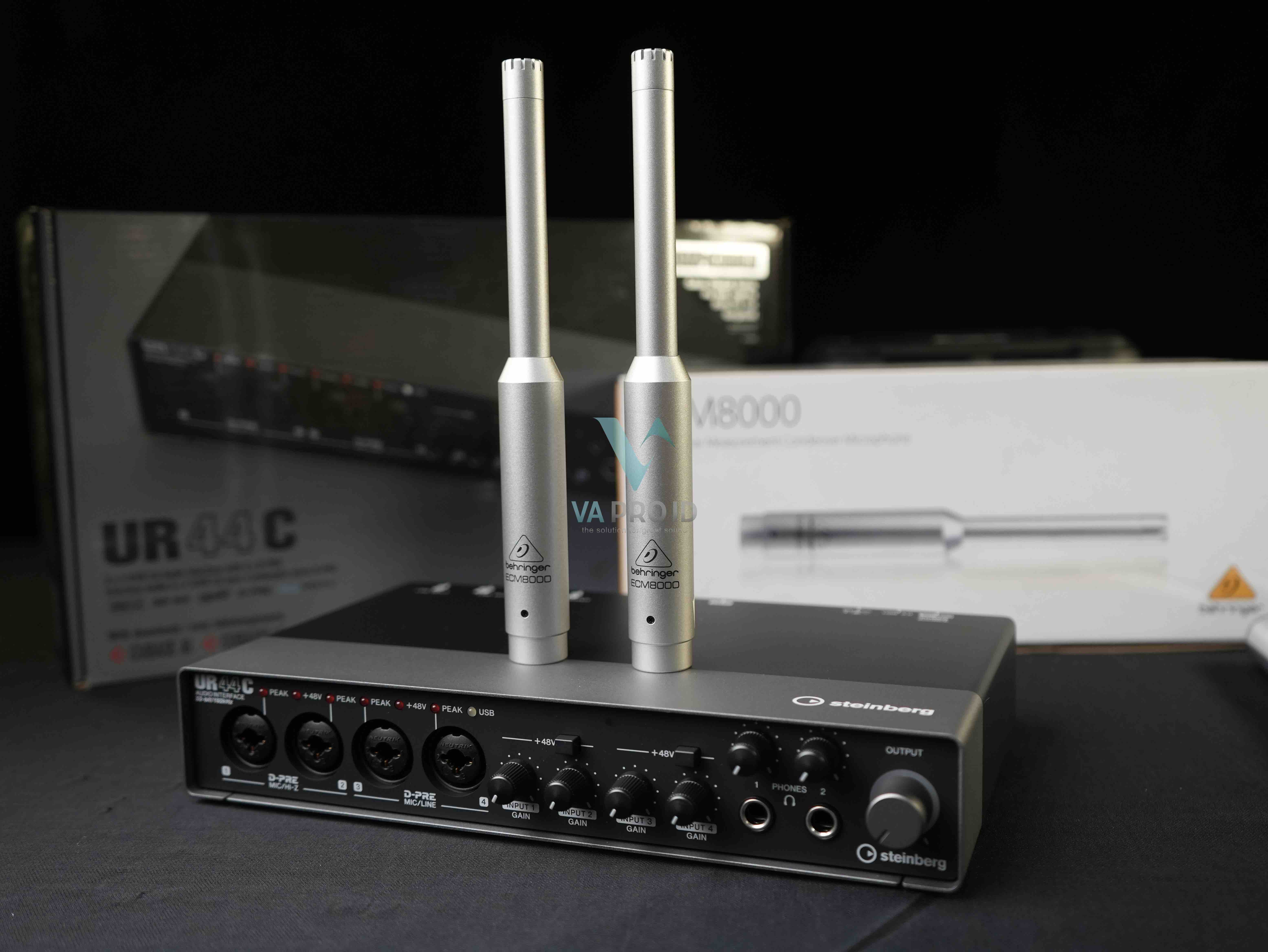 RTA Measurement Steinberg ur44c mic Behringer ecm8000