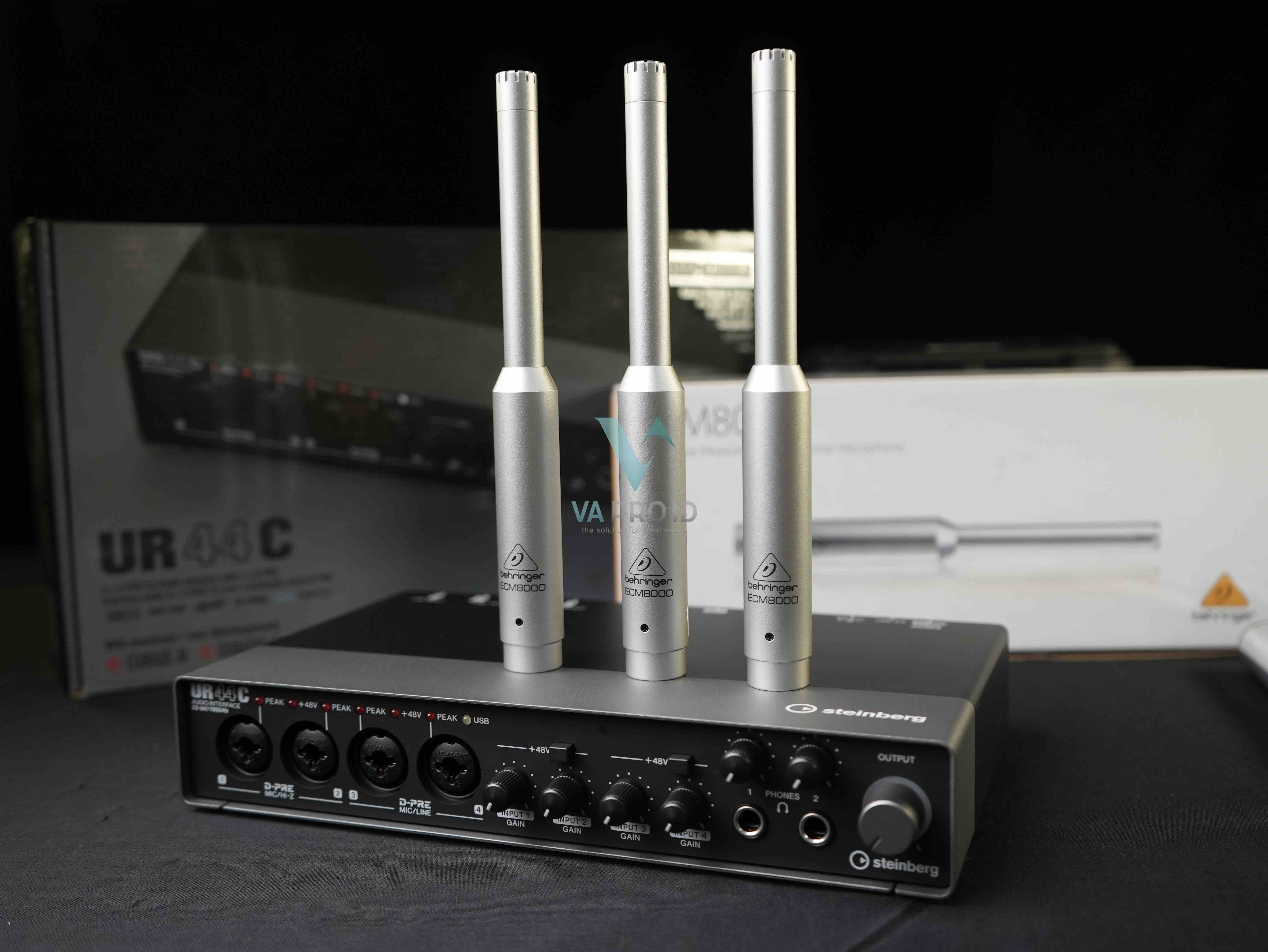 RTA Measurement Steinberg ur44c mic Behringer ecm8000