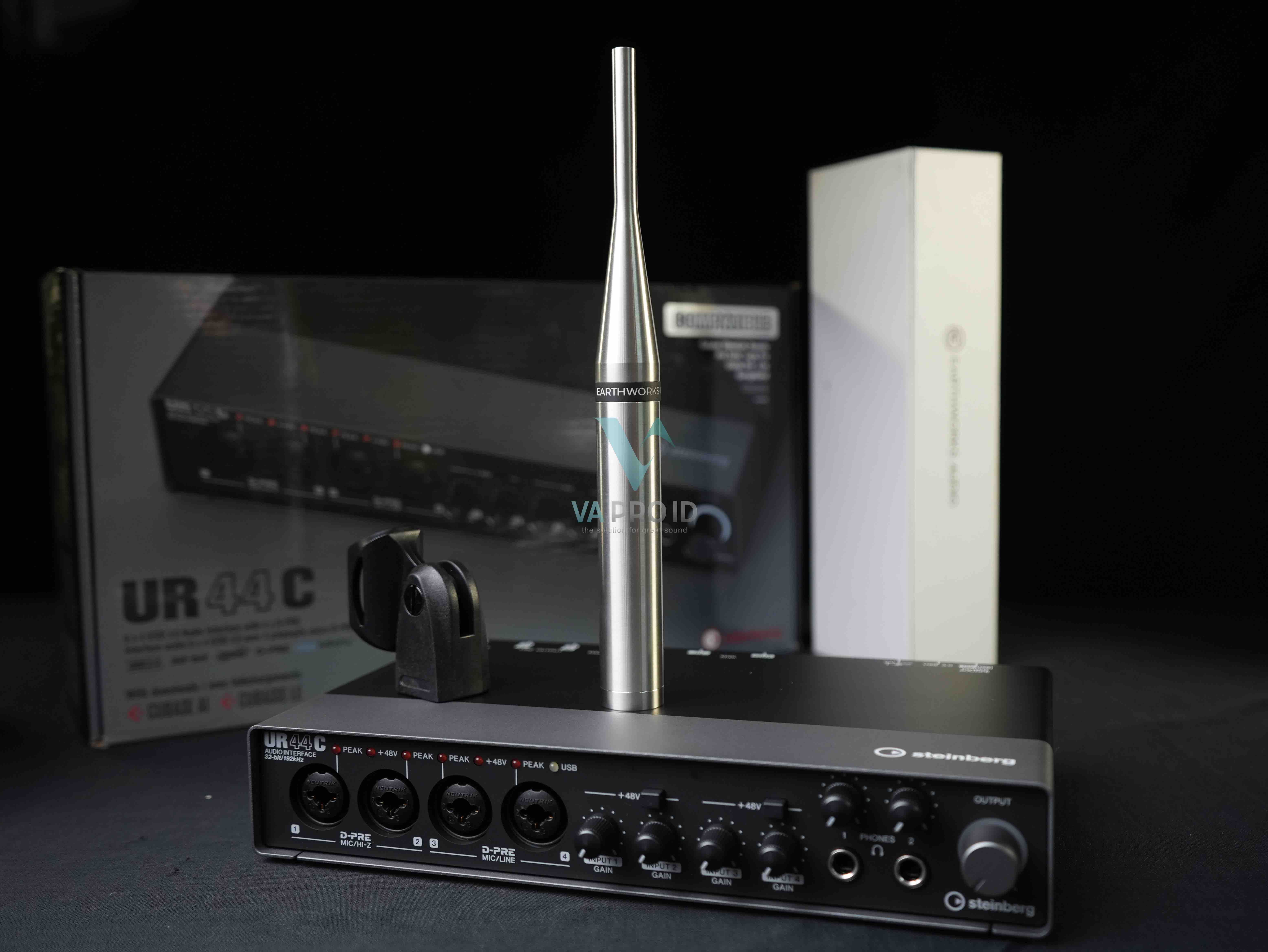 RTA Measurement Steinberg ur44c mic earthworks m30