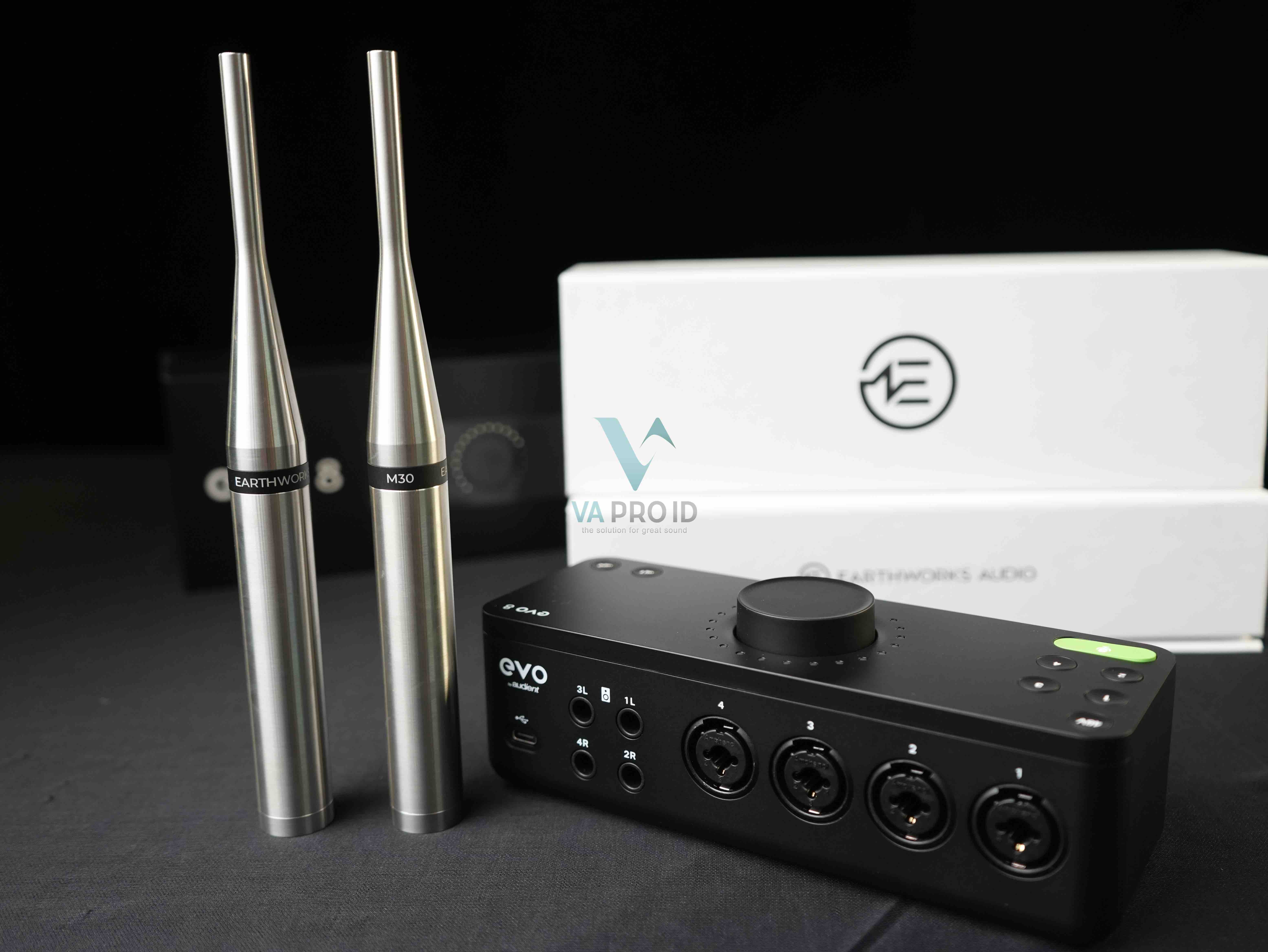 RTA Measurement audient evo8 mic Earthworks m30