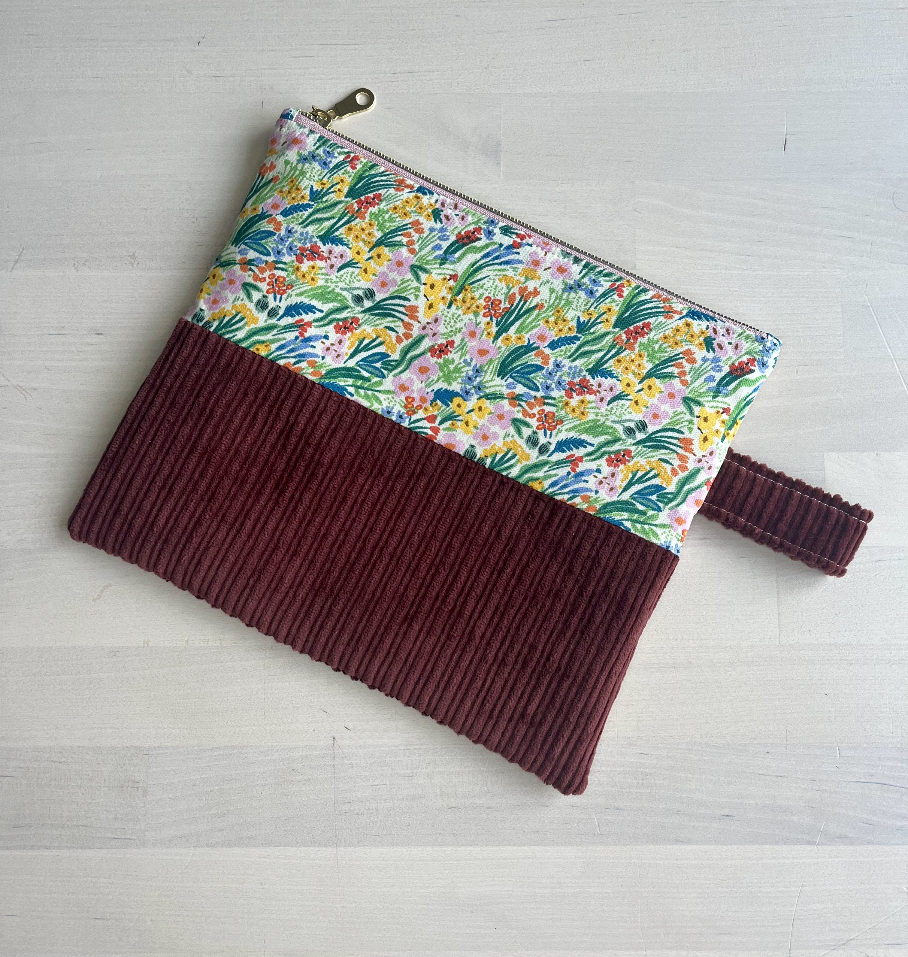 Pochette Porto Vecchio velours & fleurs