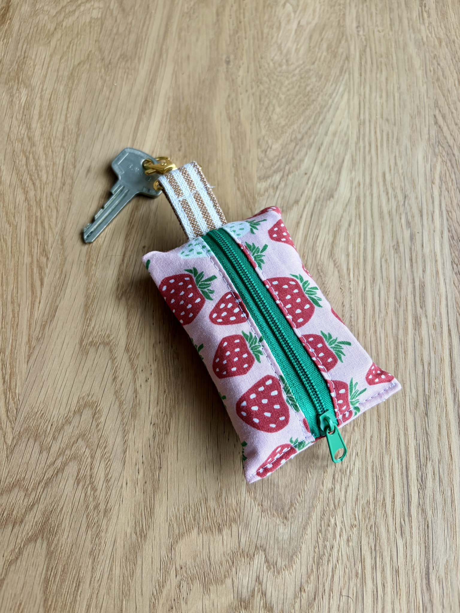 Porte-clé pochette - Fraises