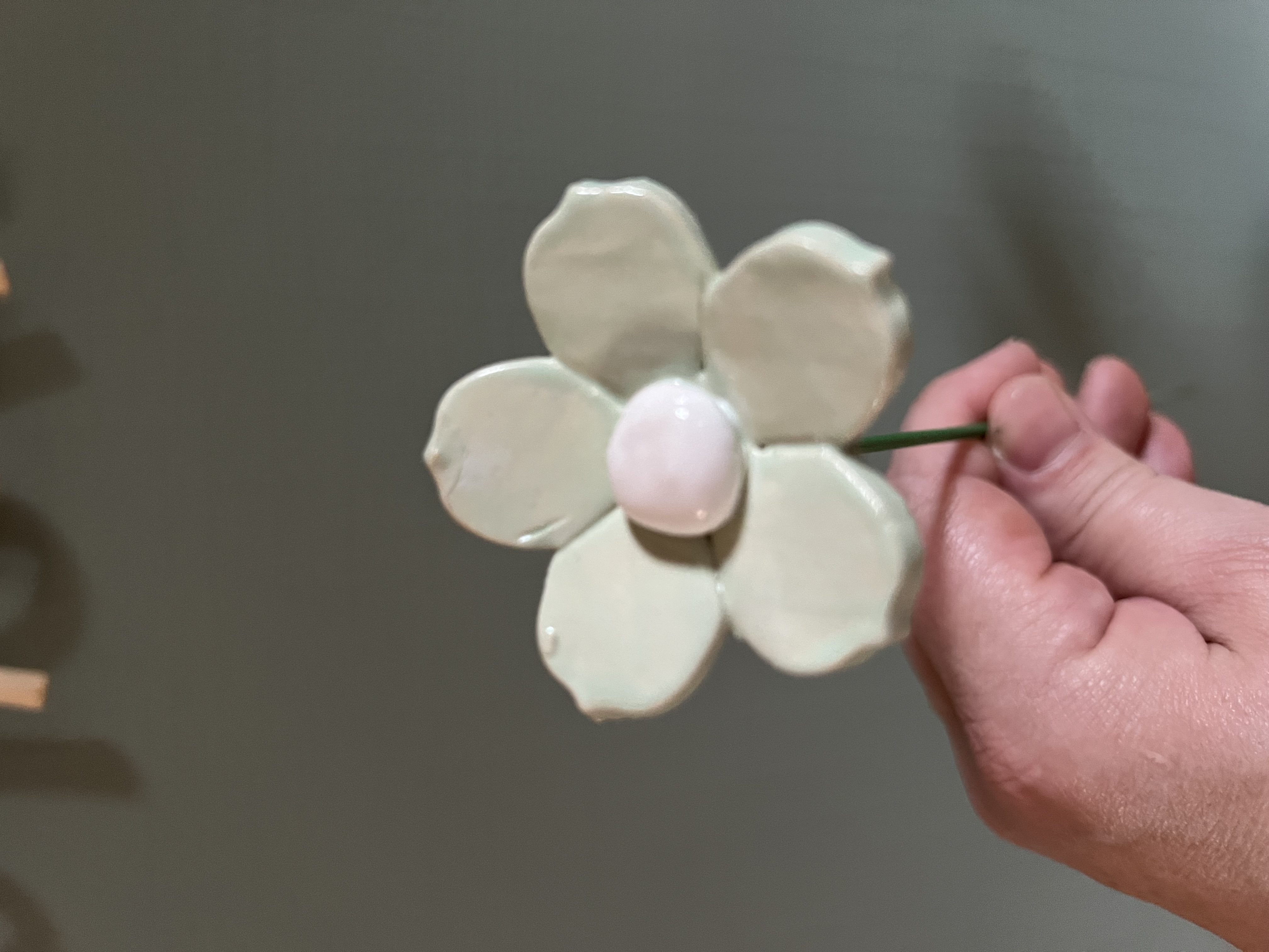 Fleurs en céramique VERT PASTEL