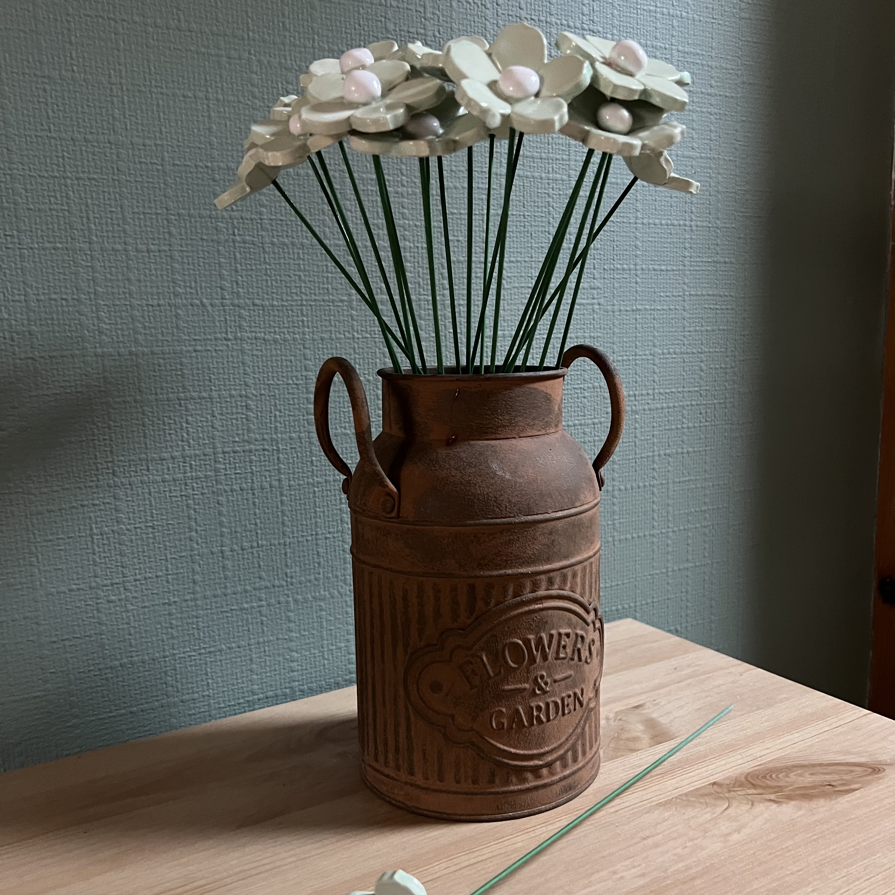 Fleurs en céramique VERT PASTEL