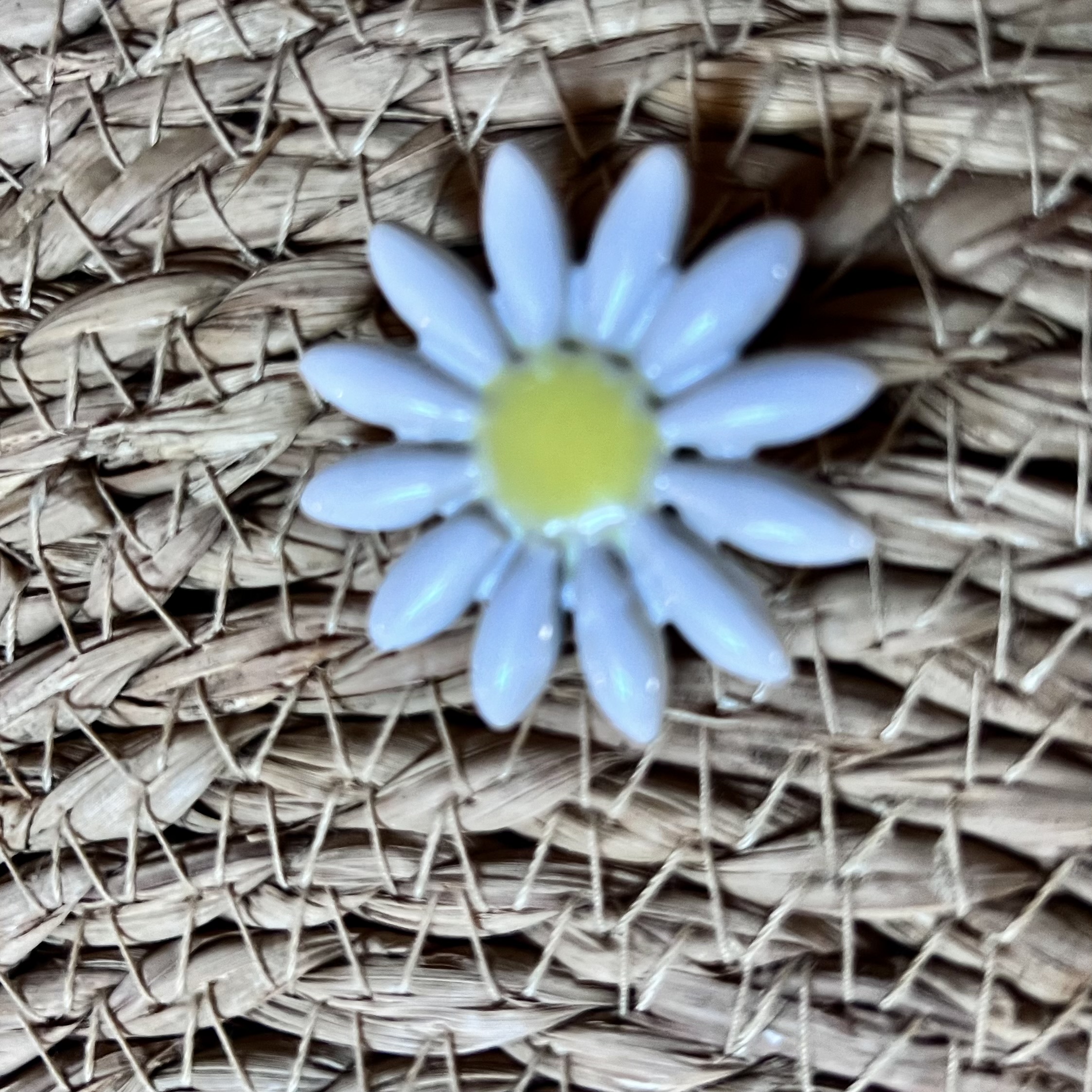 Cache bouton fleur en céramique