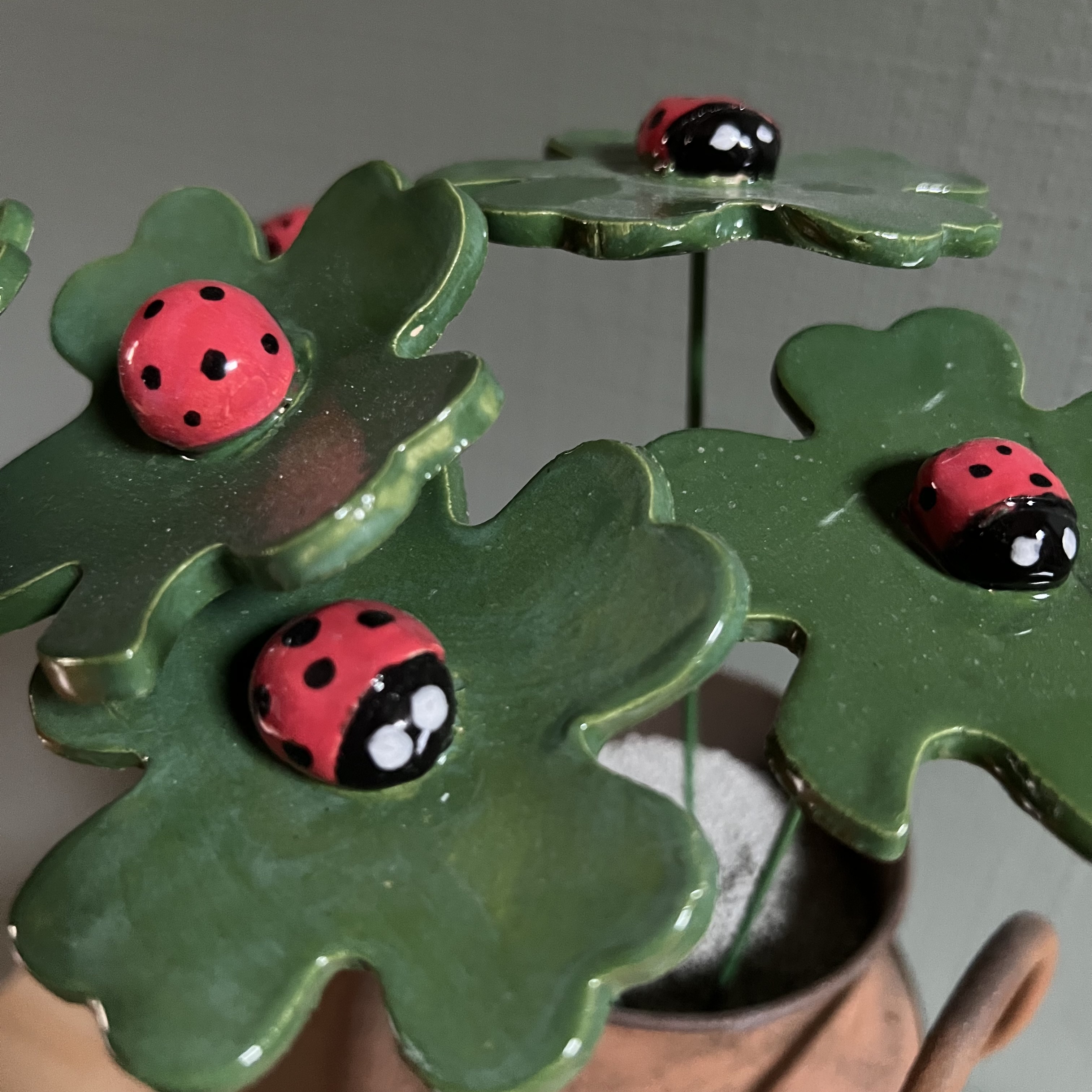 Fleurs en céramique TREFLE 