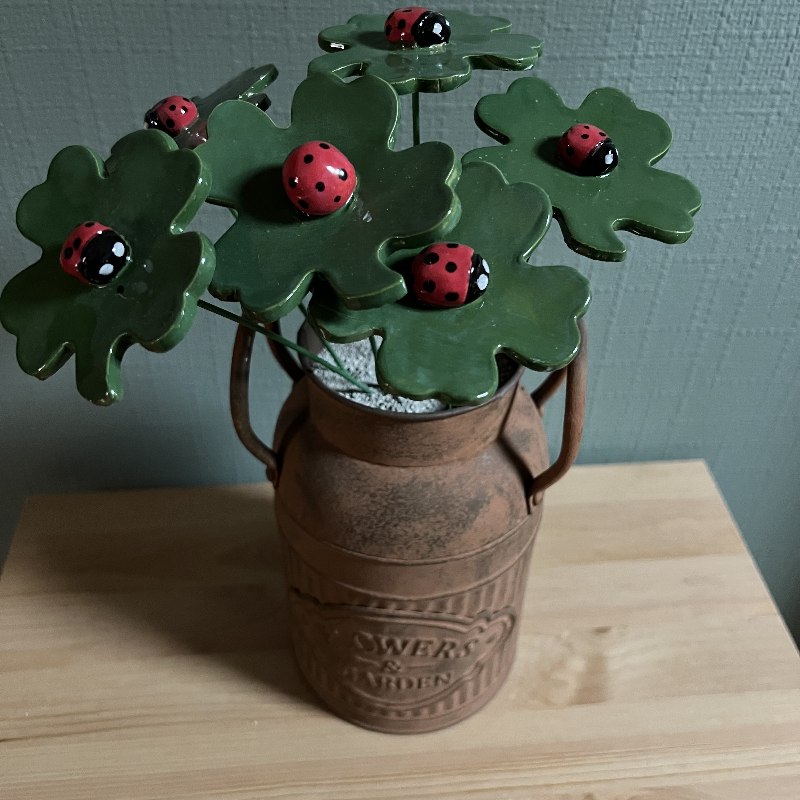 Fleurs en céramique TREFLE 