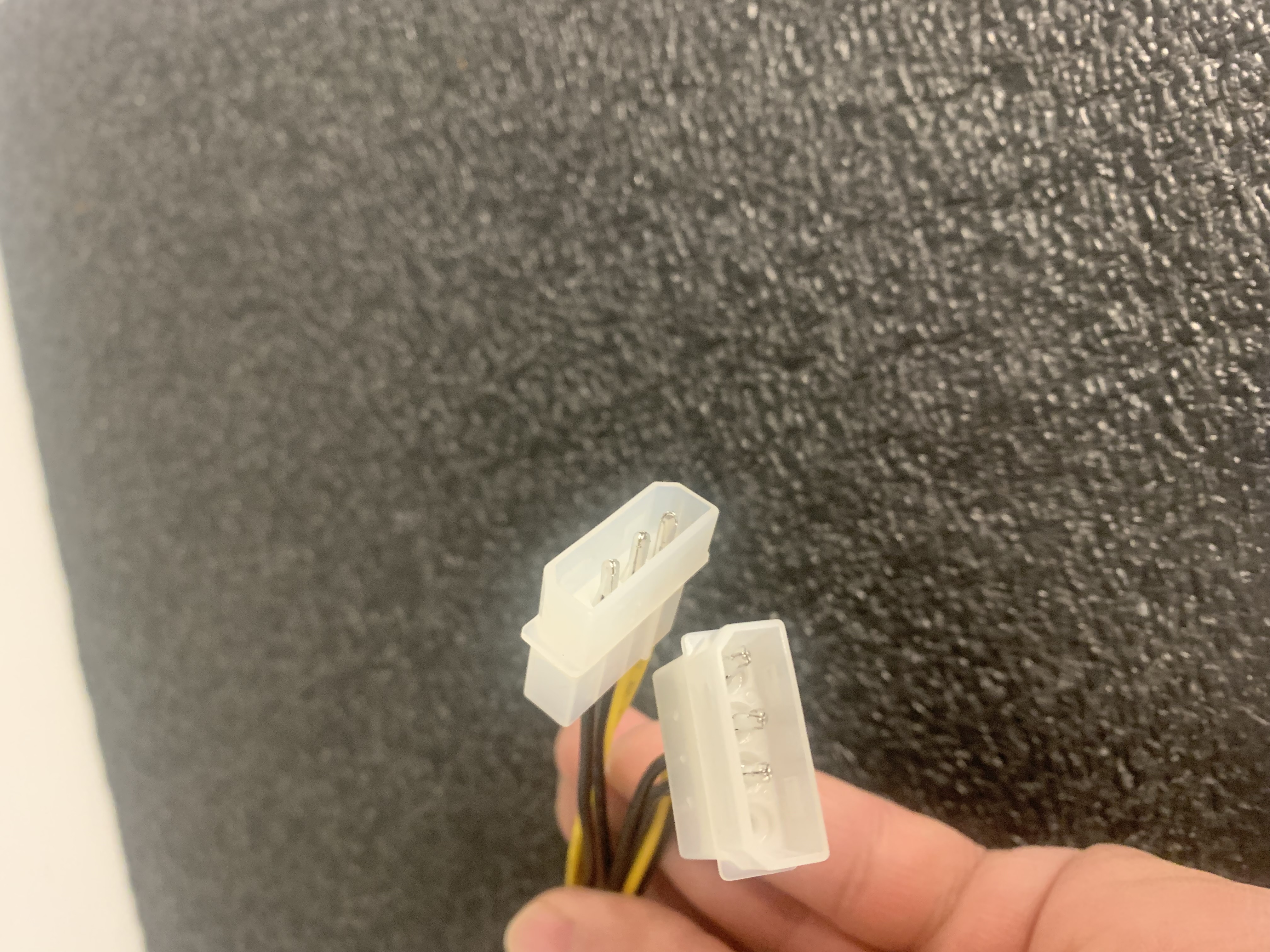 Dual Molex to 8 Pin PCIE Adapter 