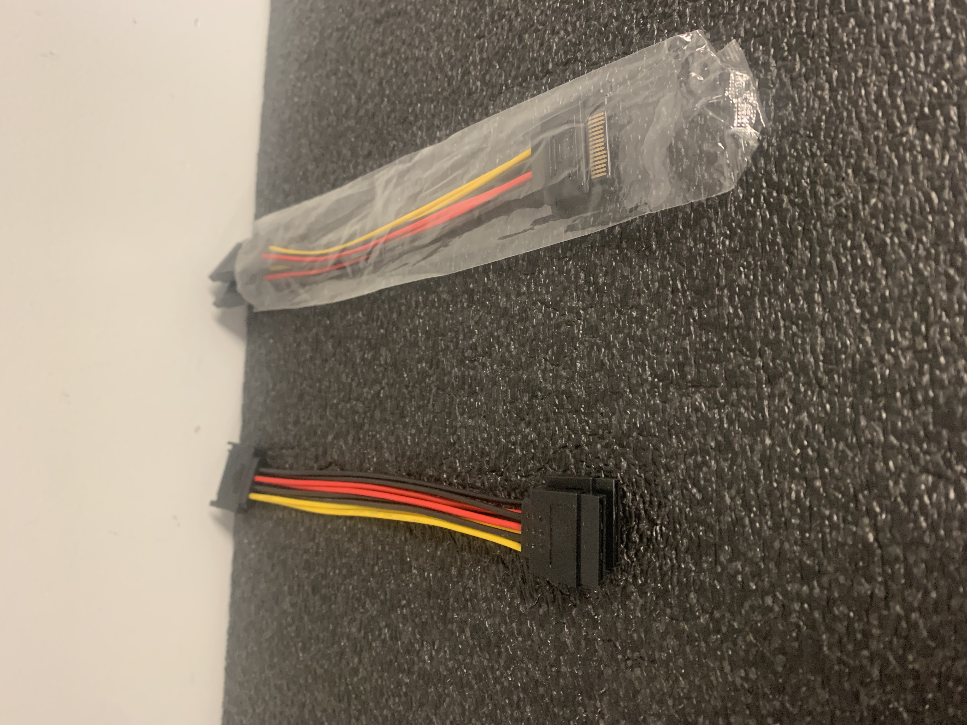 SATA to Dual SATA Splitter