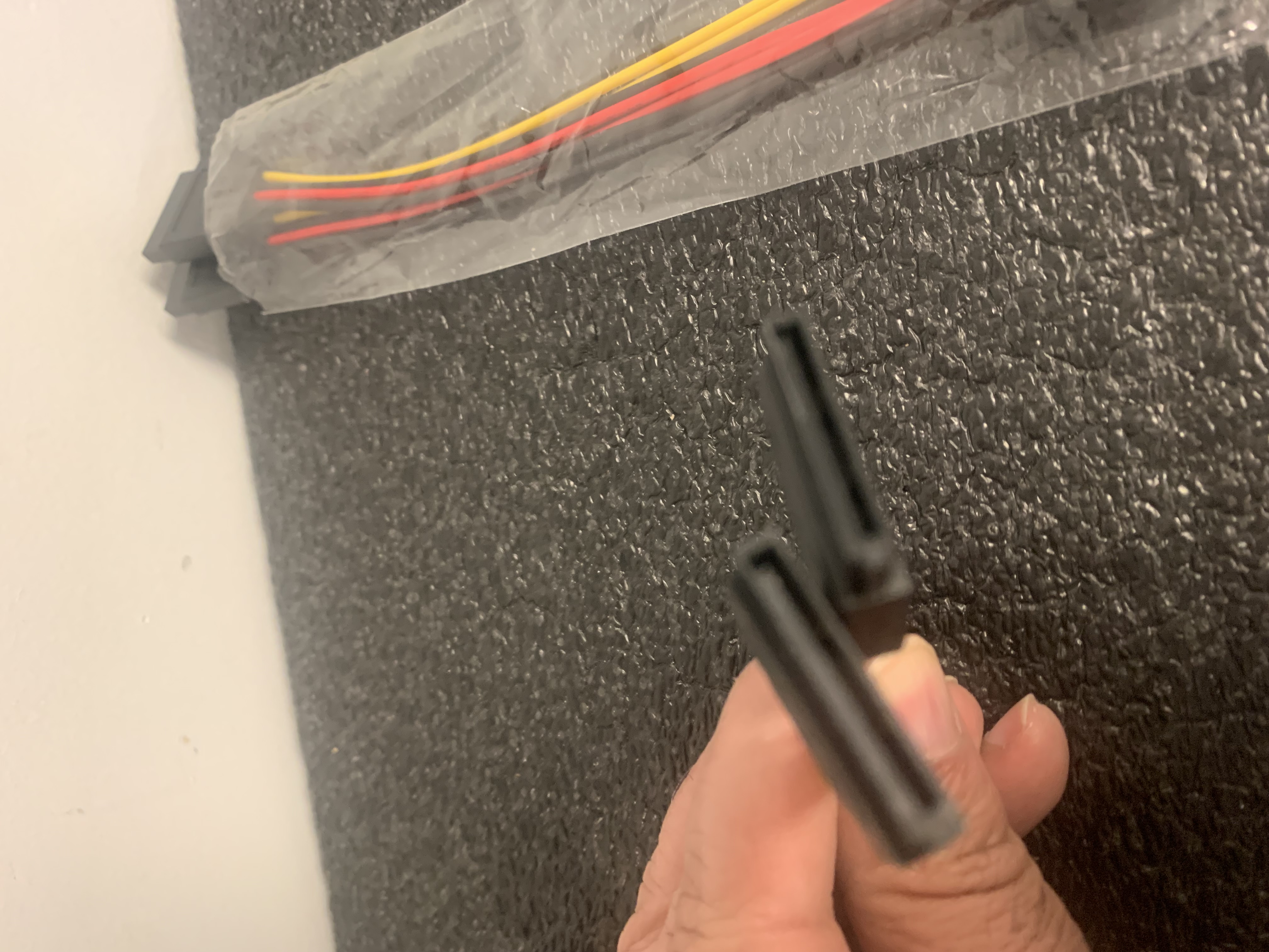SATA to Dual SATA Splitter