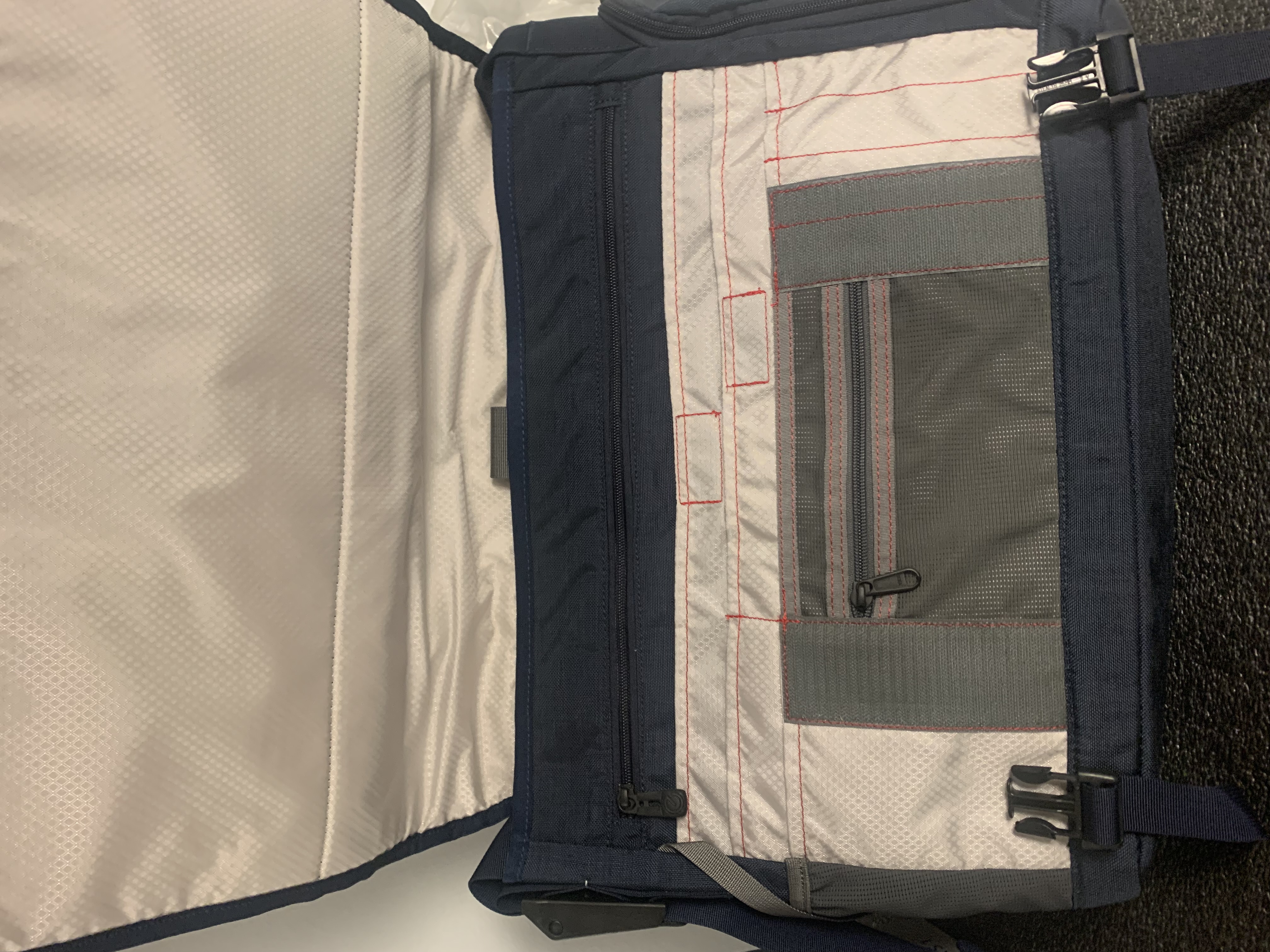 New High Quality Laptop Bag - 14.1" 