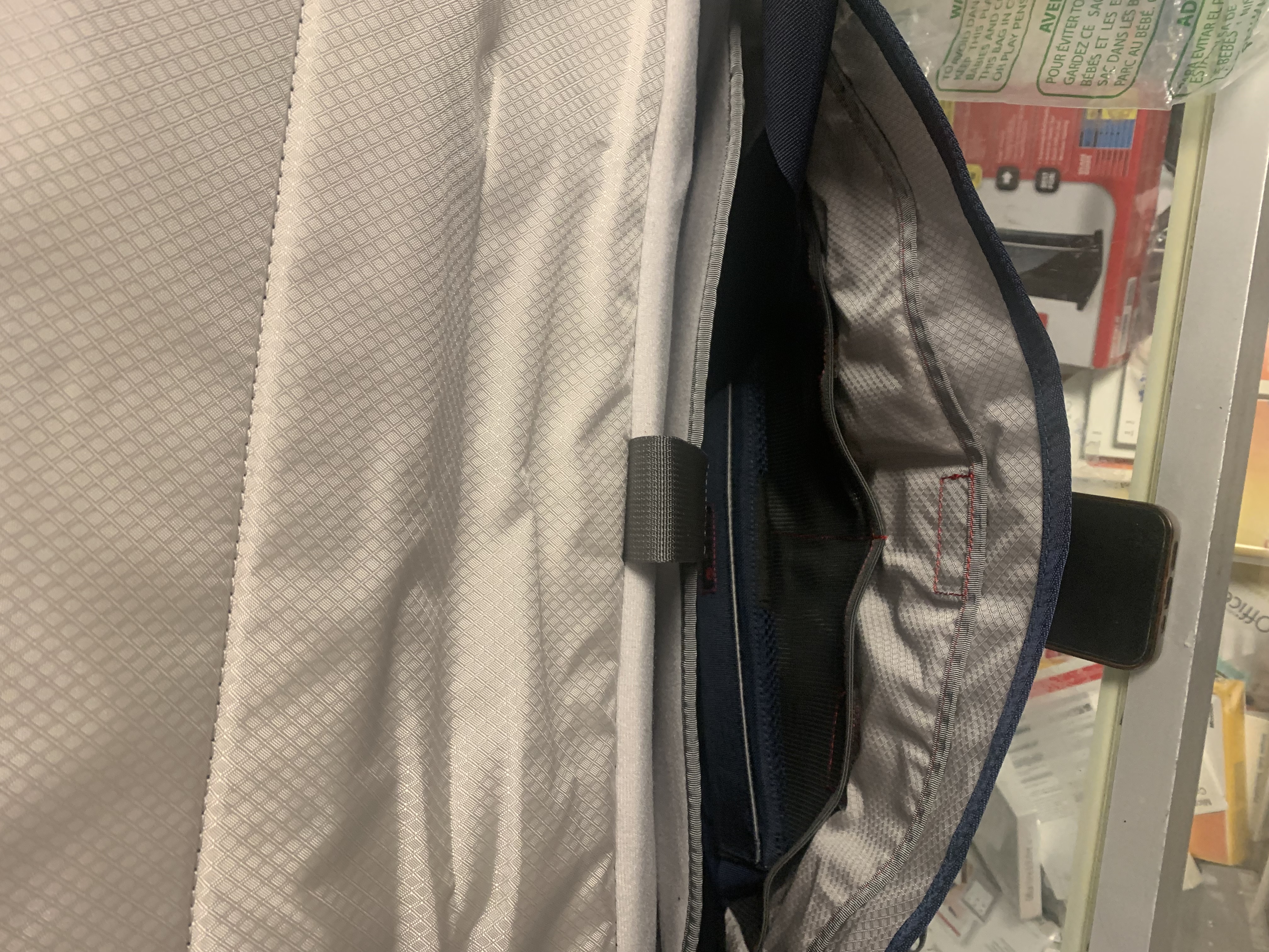 New High Quality Laptop Bag - 14.1" 