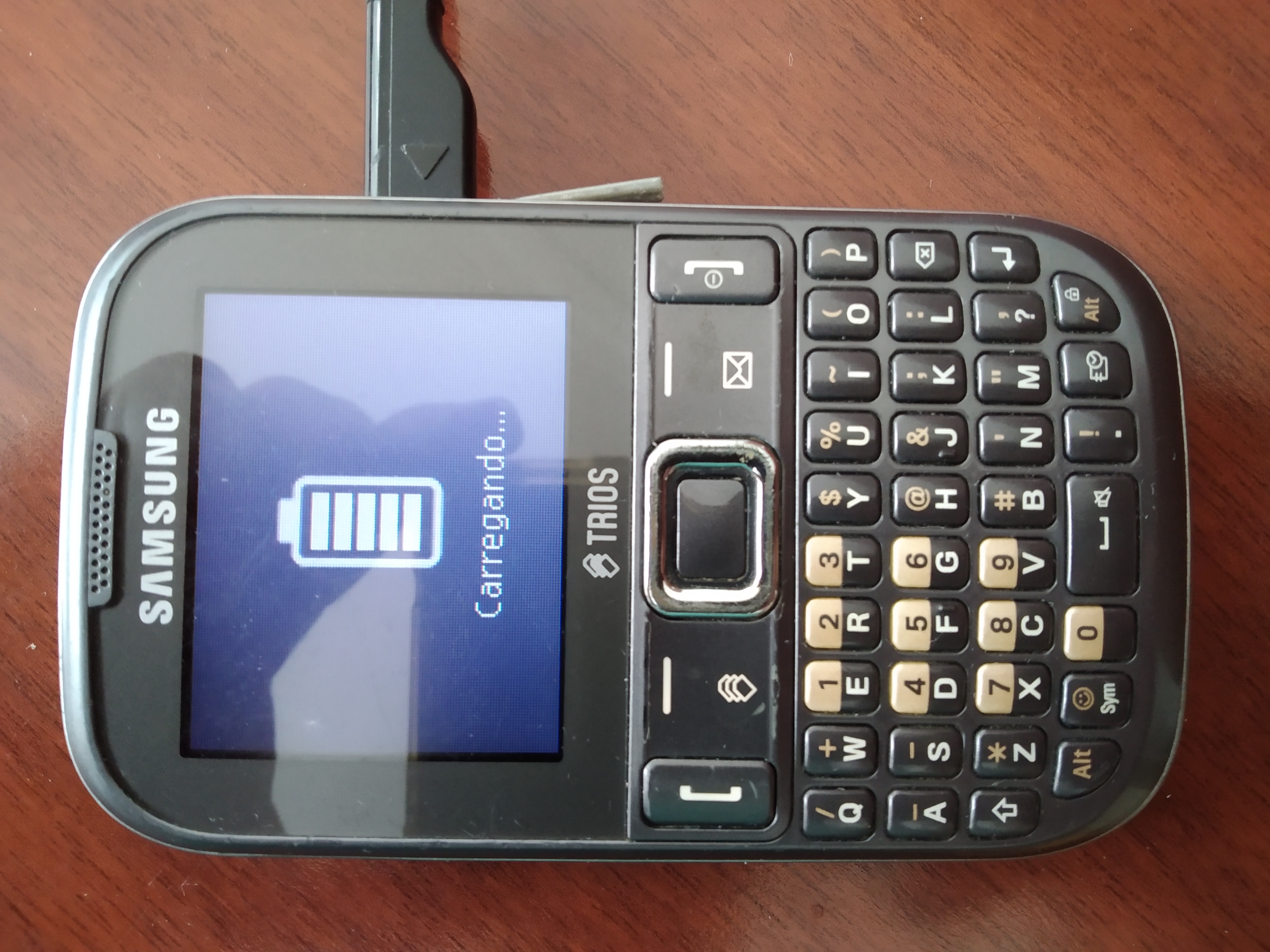 Celular Samsung TRIOS