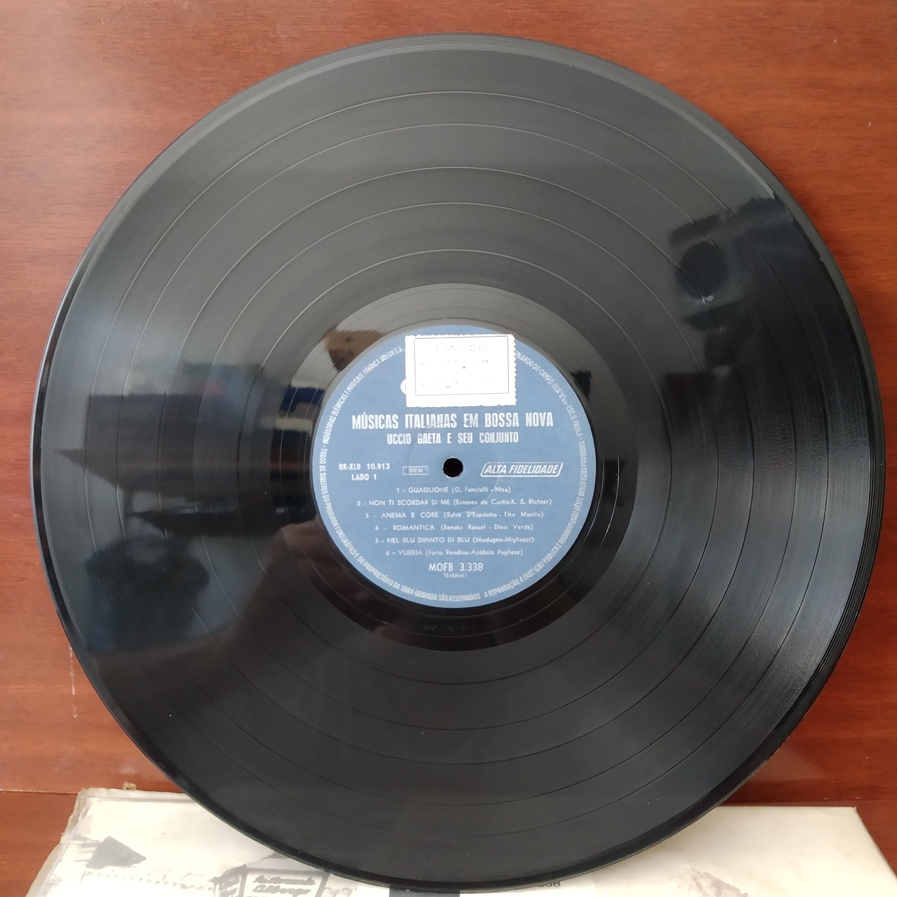 Músicas Italianas em Bossa Nova - Uccio Gaeta e Seu Conjunto