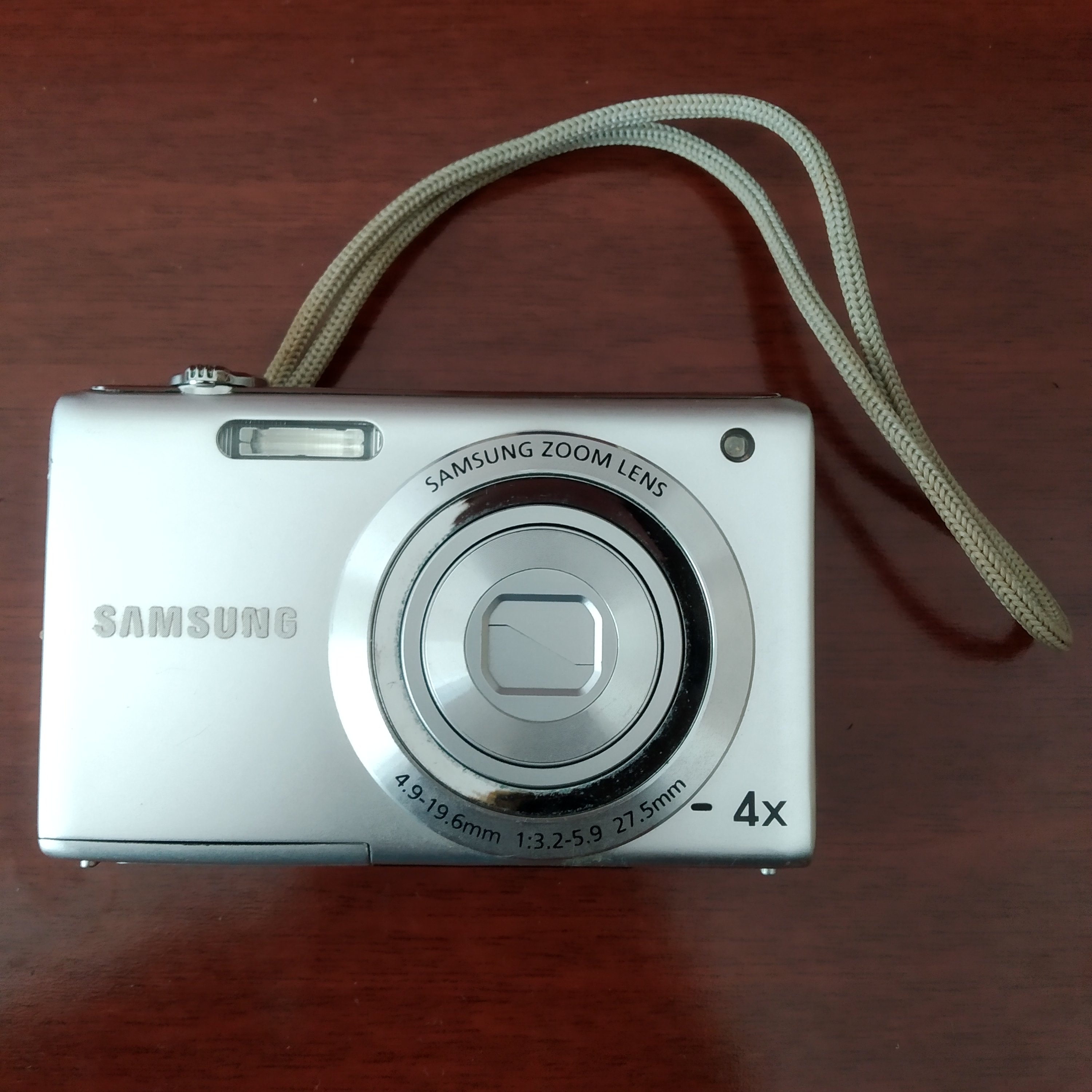 Câmera digital Samsung TL 105