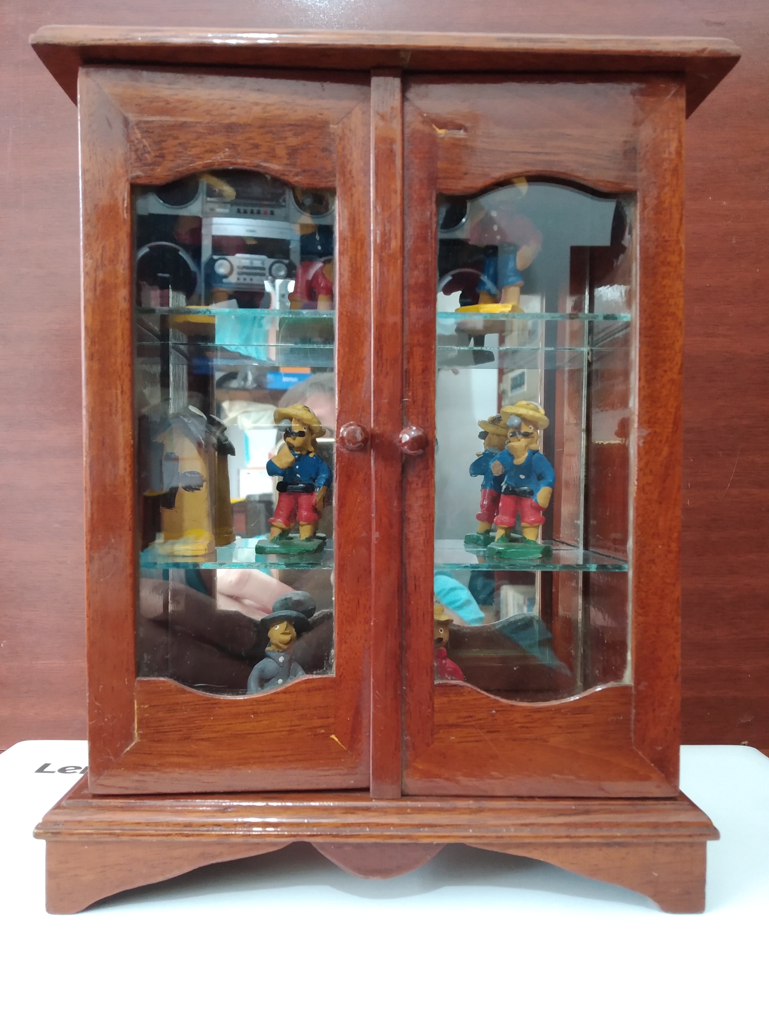 Mini Cristaleira de madeira