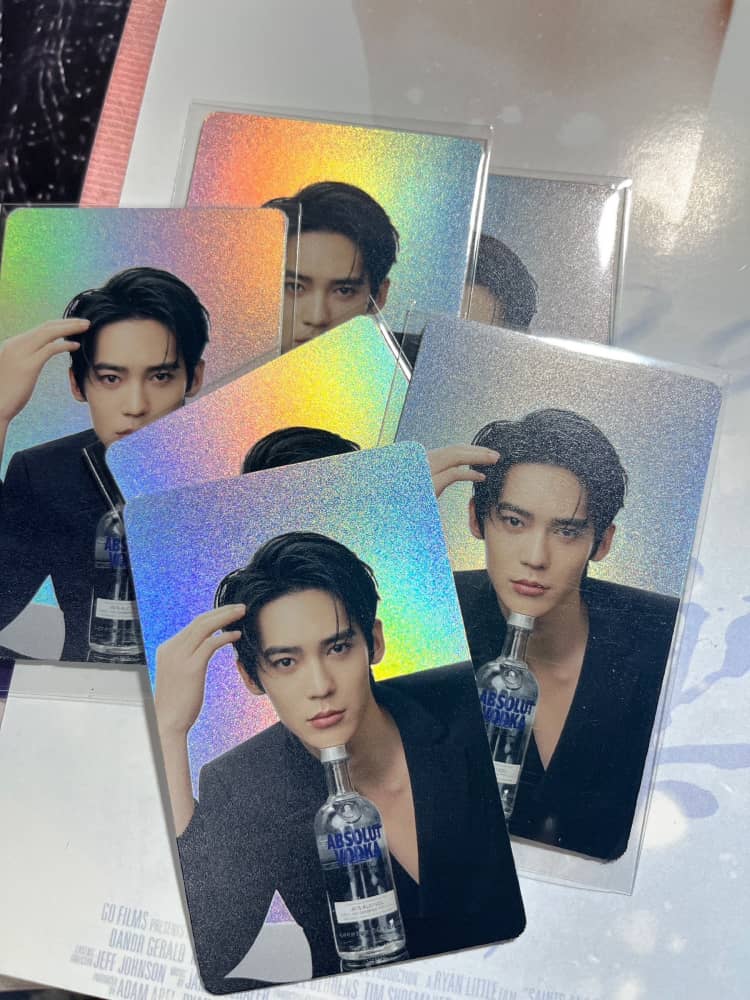 UV layered Hologram Card