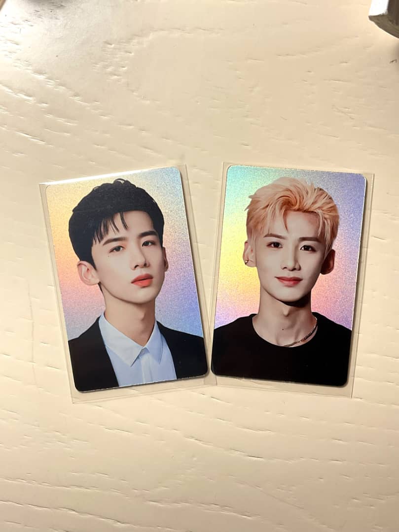 UV layered Hologram Card 