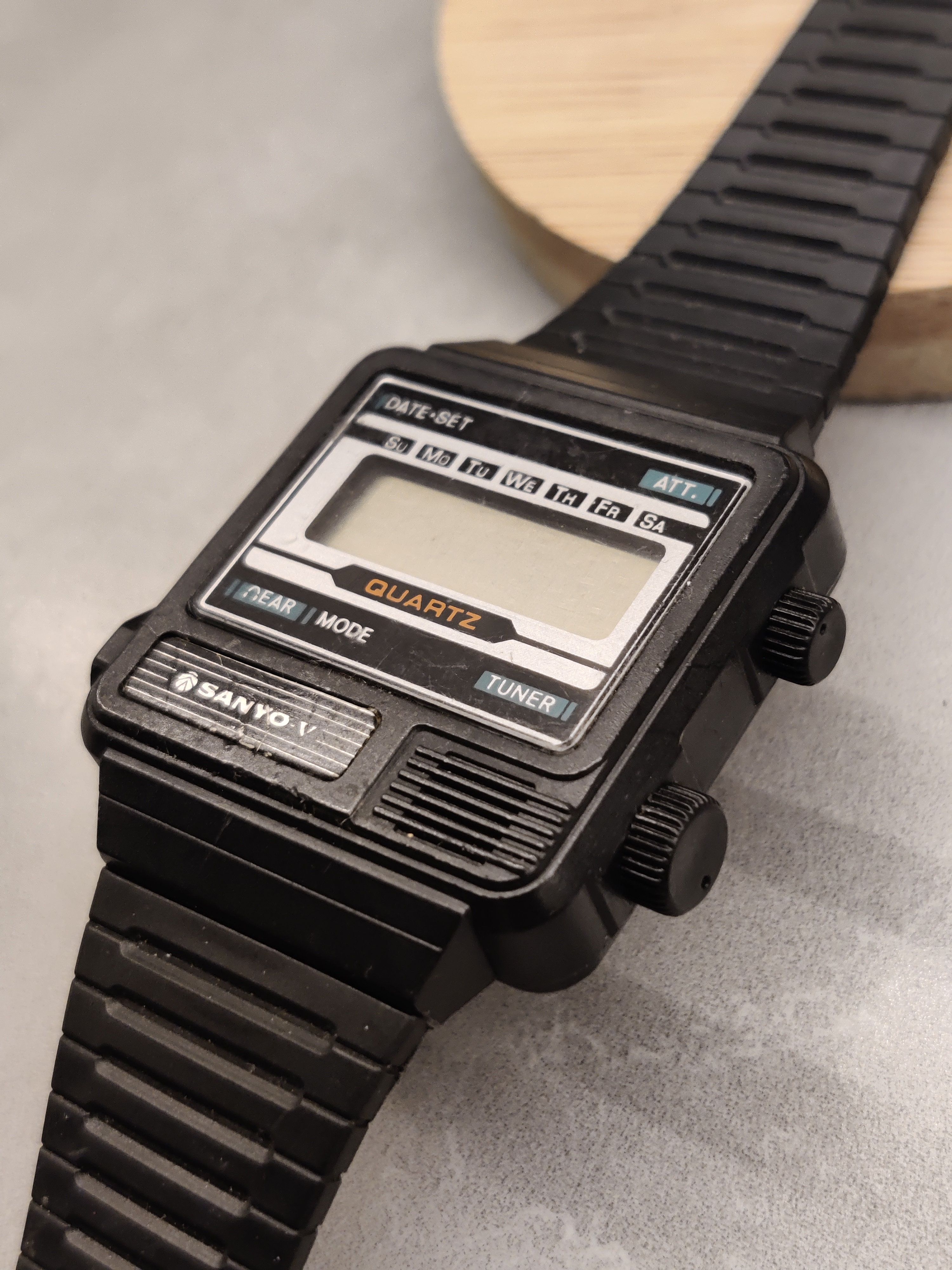 Vintage 1990’s Sanyo Radio R10p watch