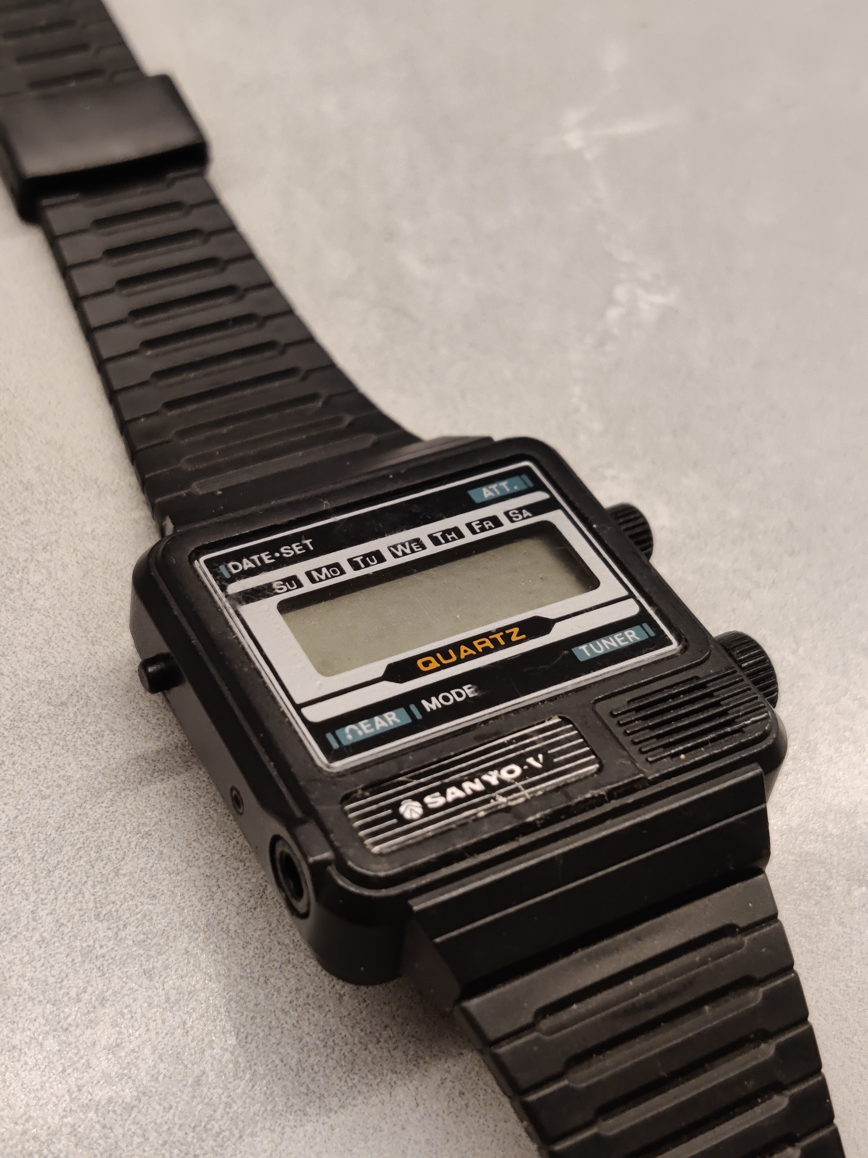 Vintage 1990’s Sanyo Radio R10p watch
