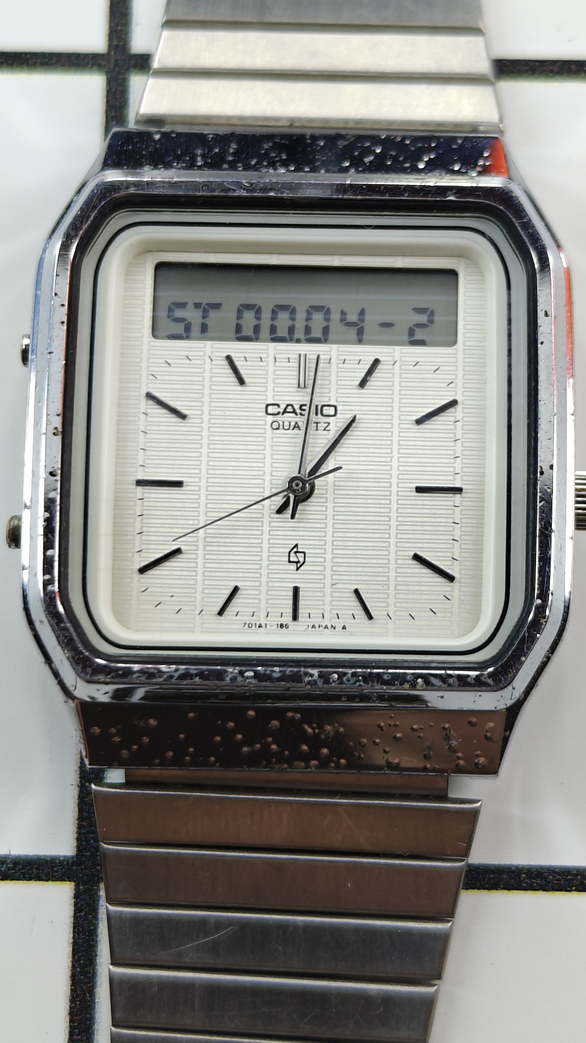 Vintage Casio AT552 JANUS Touch Screen Calculator Watch from the 1980s (Parts)