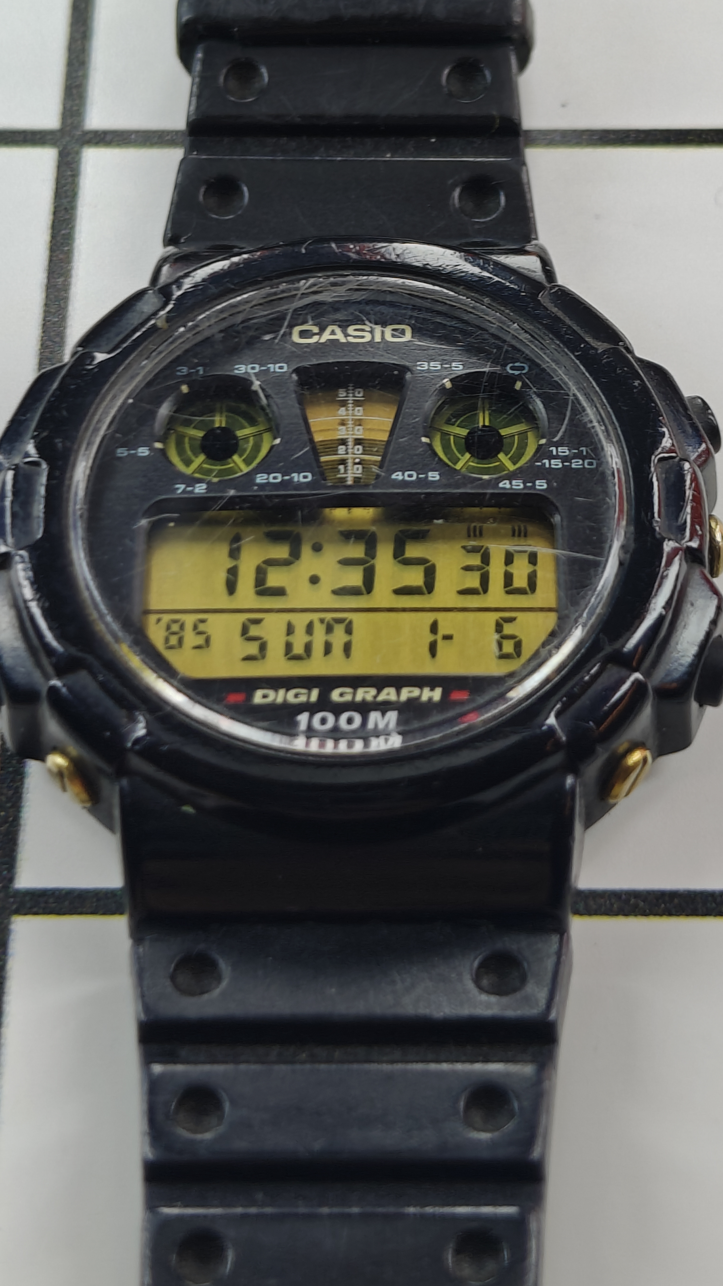 Vintage Casio DGW-30 Digi-Graph Watch from the 1990s