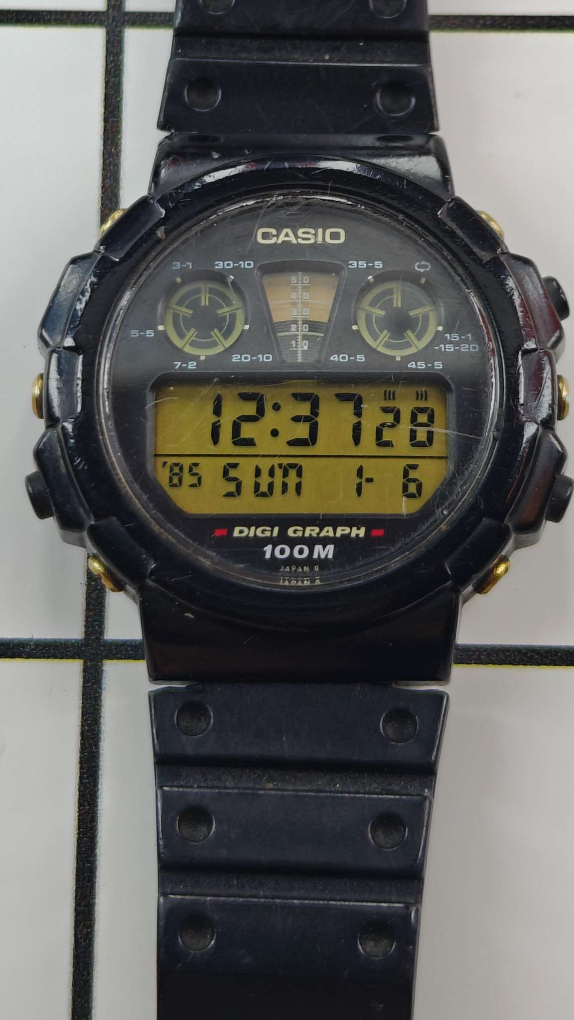 Vintage Casio DGW-30 Digi-Graph Watch from the 1990s