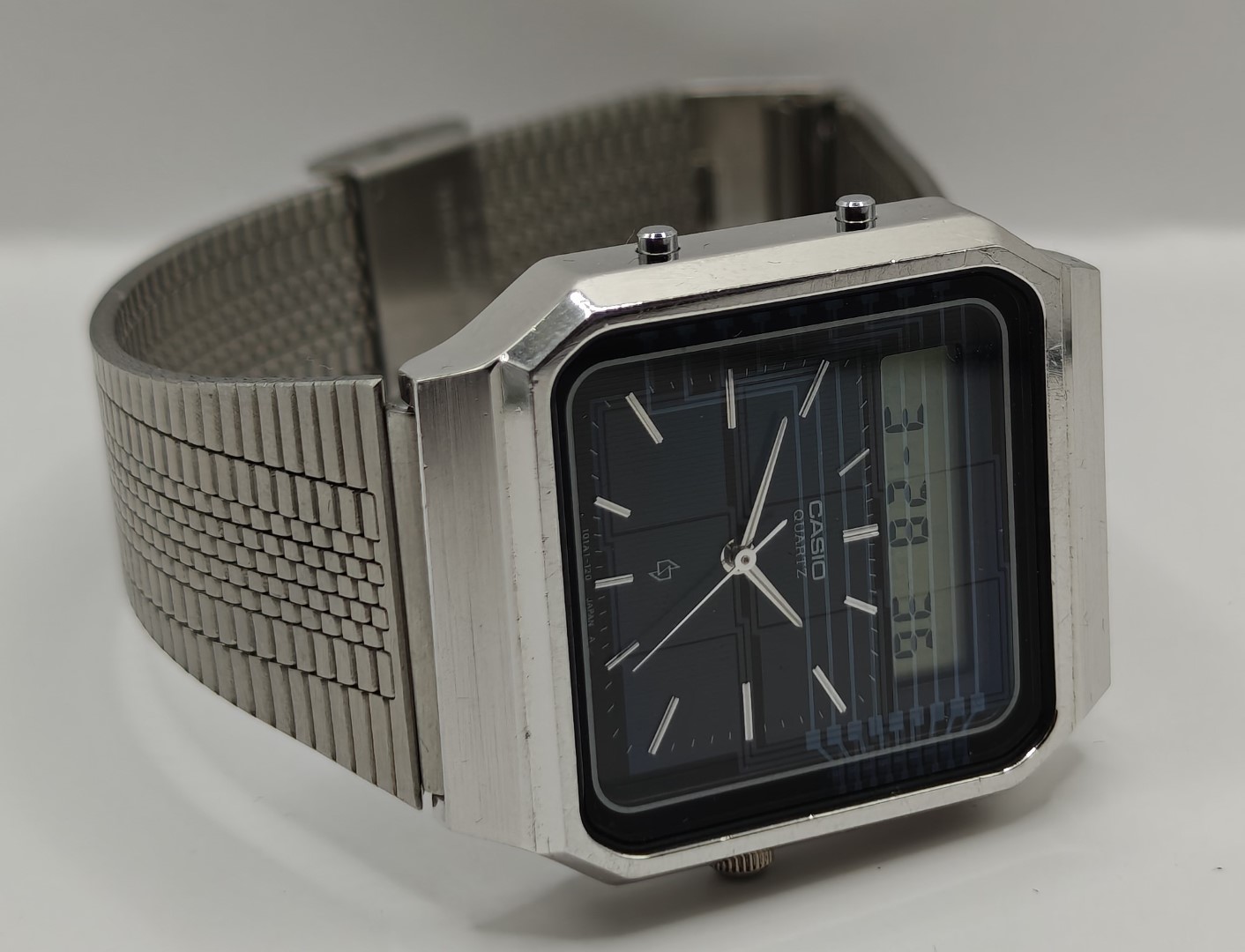 1984 Casio Janus Touch Screen Calculator watch - AT 550