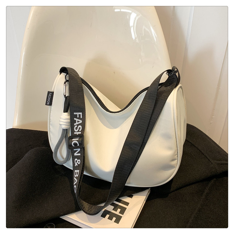 2024 new style trendy versatile shoulder bag fashionable casual texture Korean tote bag female casual nylon messenger bag