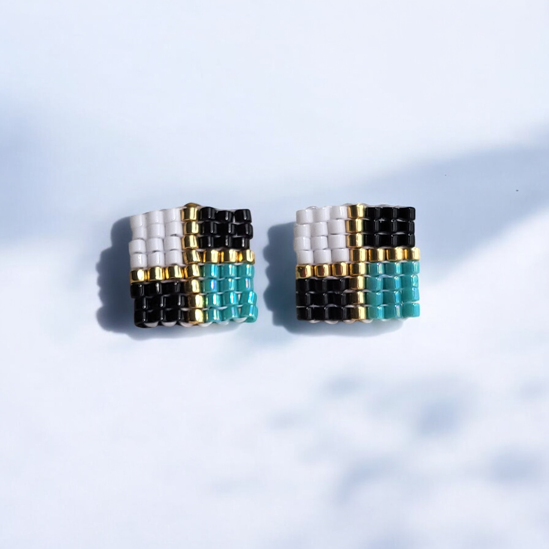 Mini aretes en mostacilla Miyuki