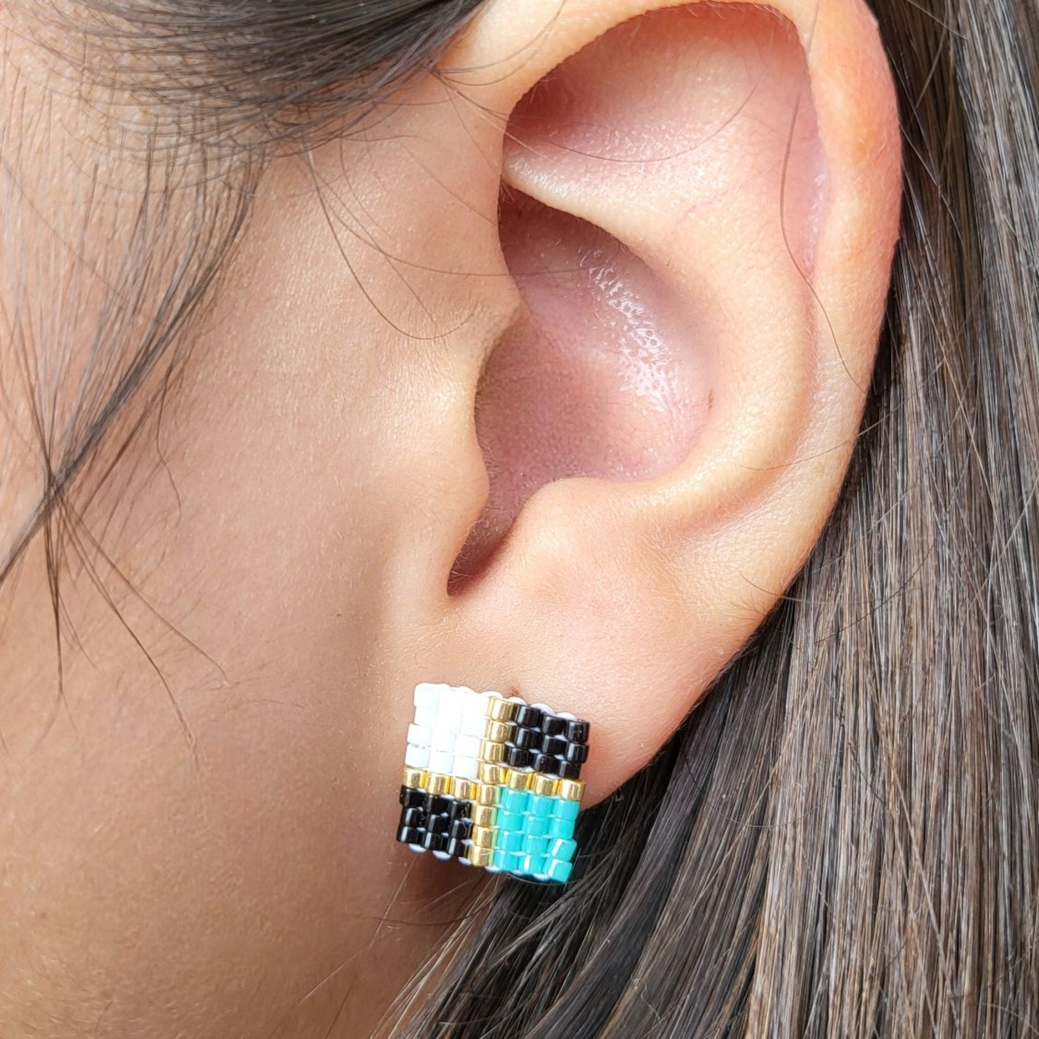 Mini aretes en mostacilla Miyuki