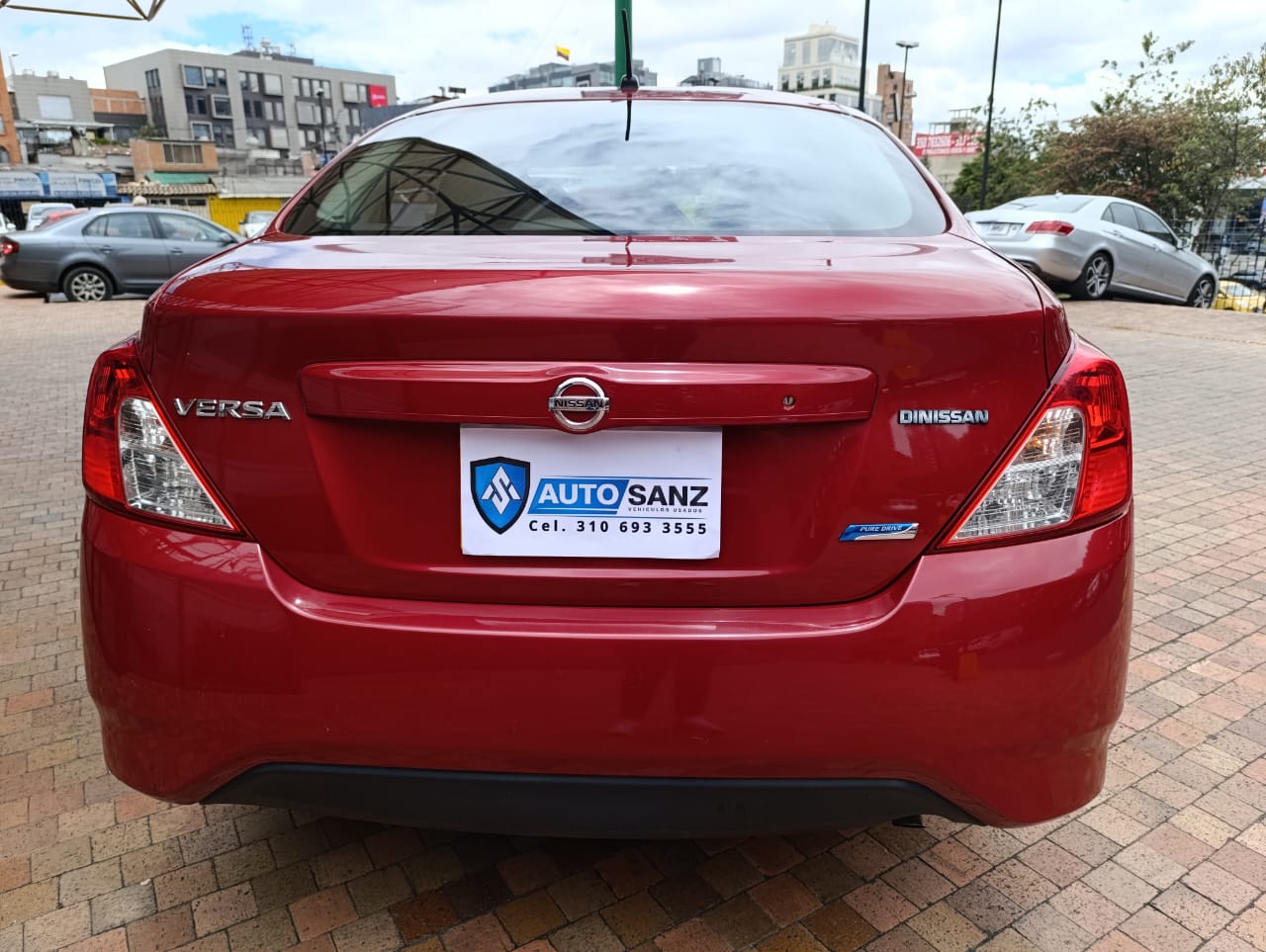 Nissan Versa Advance
