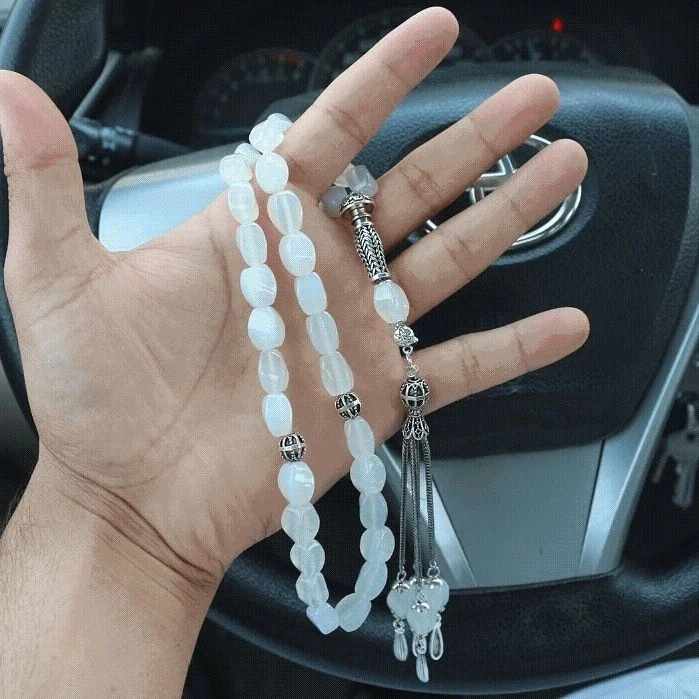 سبحة حجر برازيلي لون ابيض