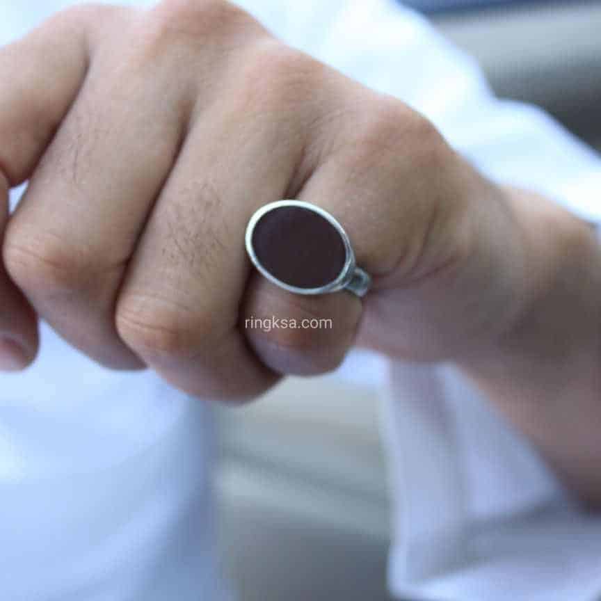 خاتم رجالي ملكي بني بيضاوي