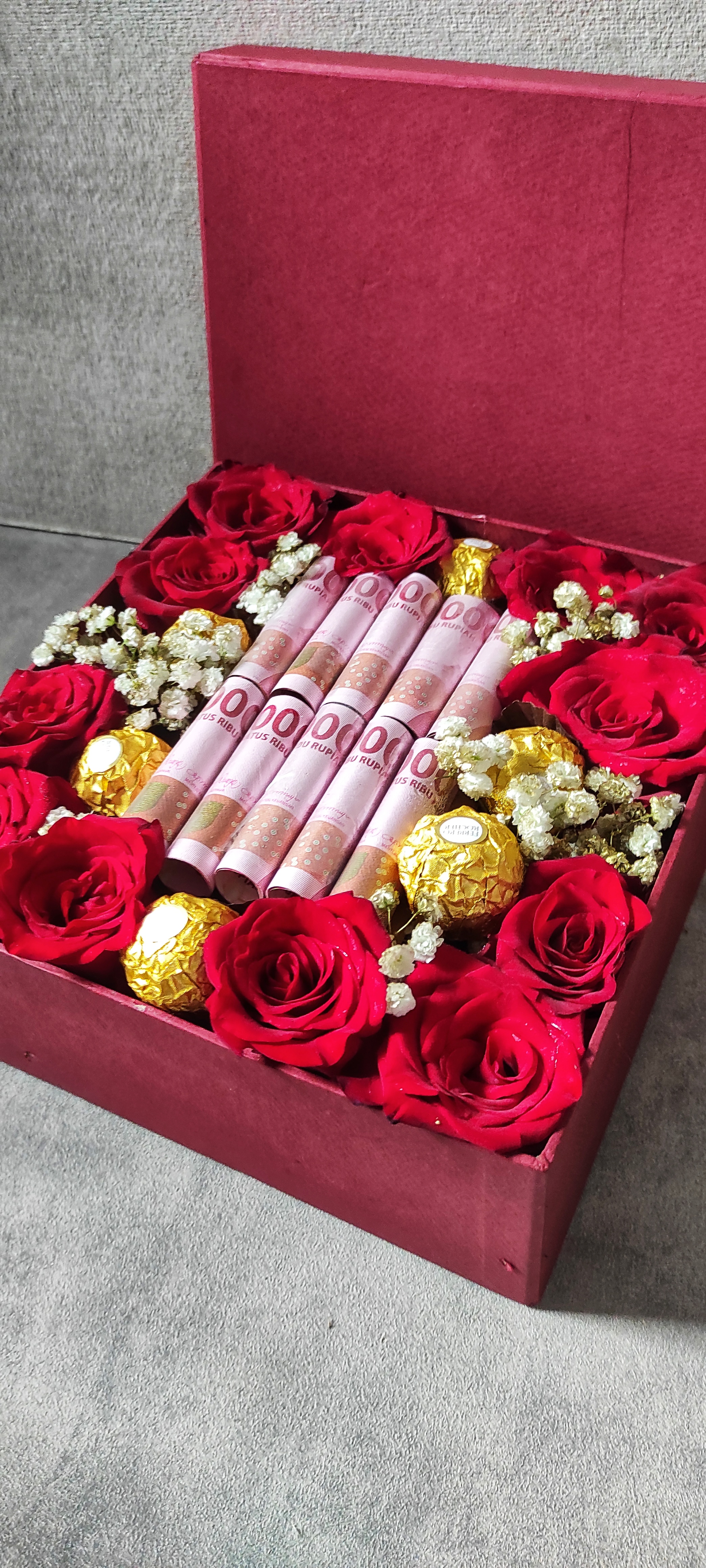 Flat Money & Rose Box