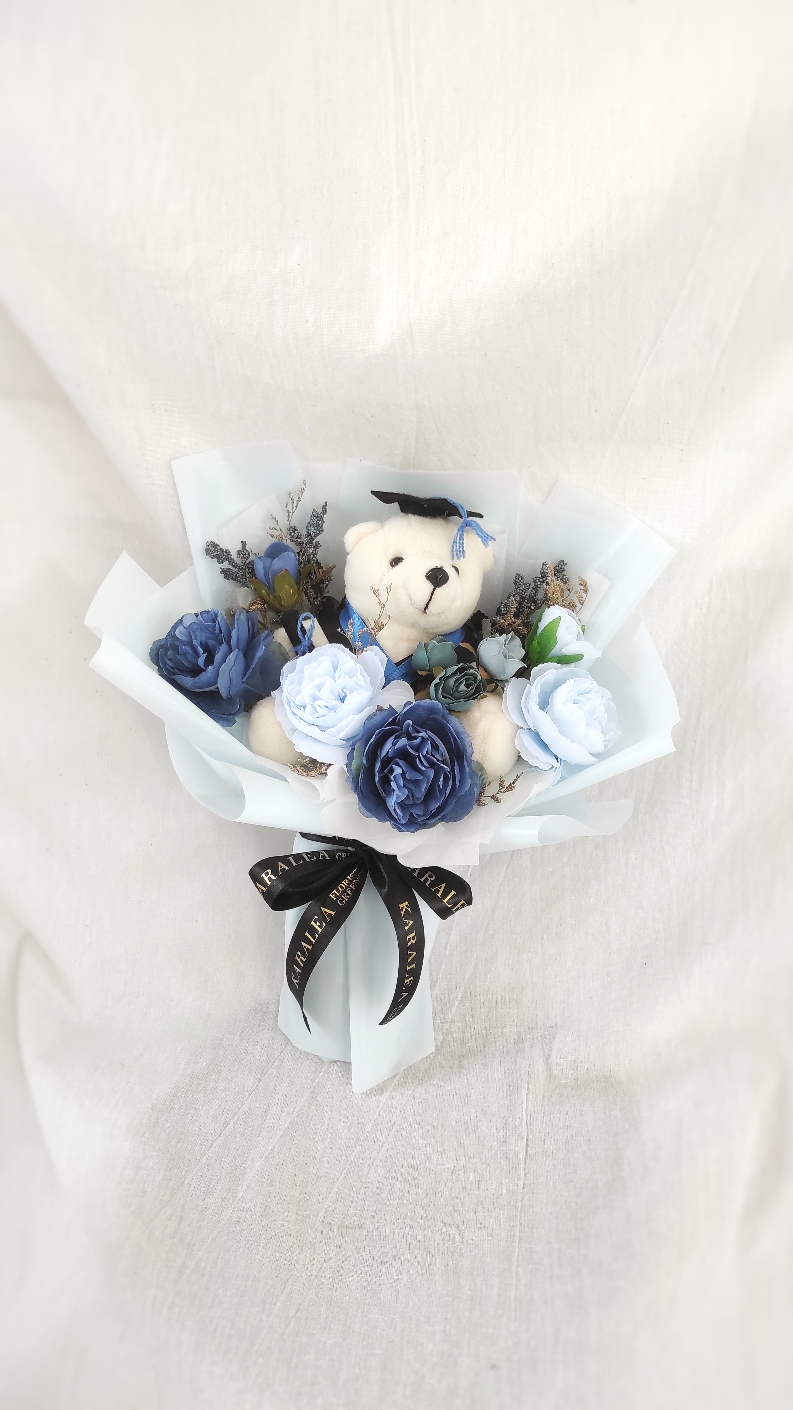 Lovely Bouquet & Teddy Gradu